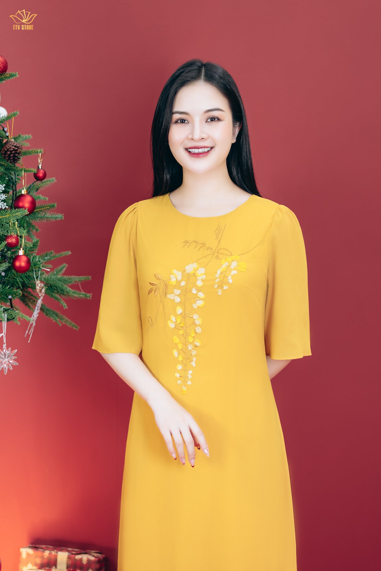 Đầm suông - Cổ tròn thêu hoa tay lỡ - CT - Vàng nghệ - TTV1807