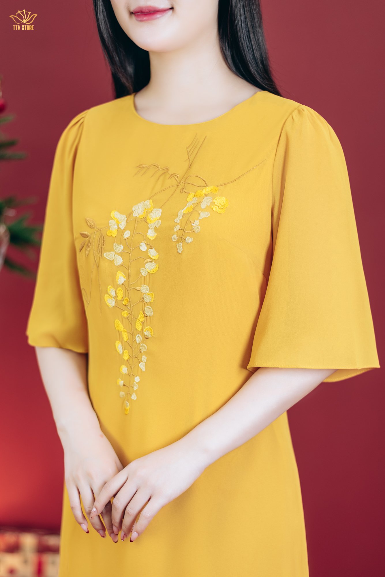 Đầm suông - Cổ tròn thêu hoa tay lỡ - CT - Vàng nghệ - TTV1807