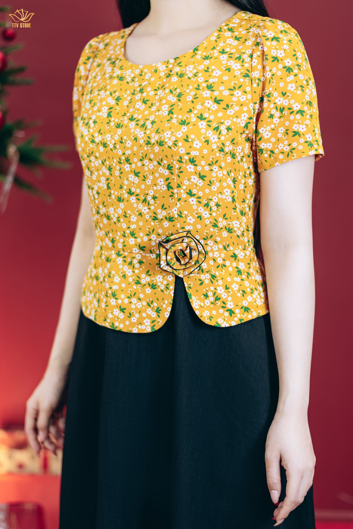 Đầm xòe - Cổ tròn tay ngắn - CD - Vàng hoa nhí - TTV1801#