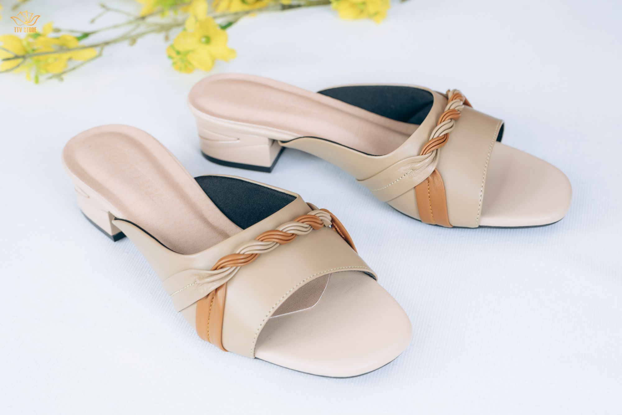 D17 - Dép da cao gót 3 phân - Nâu