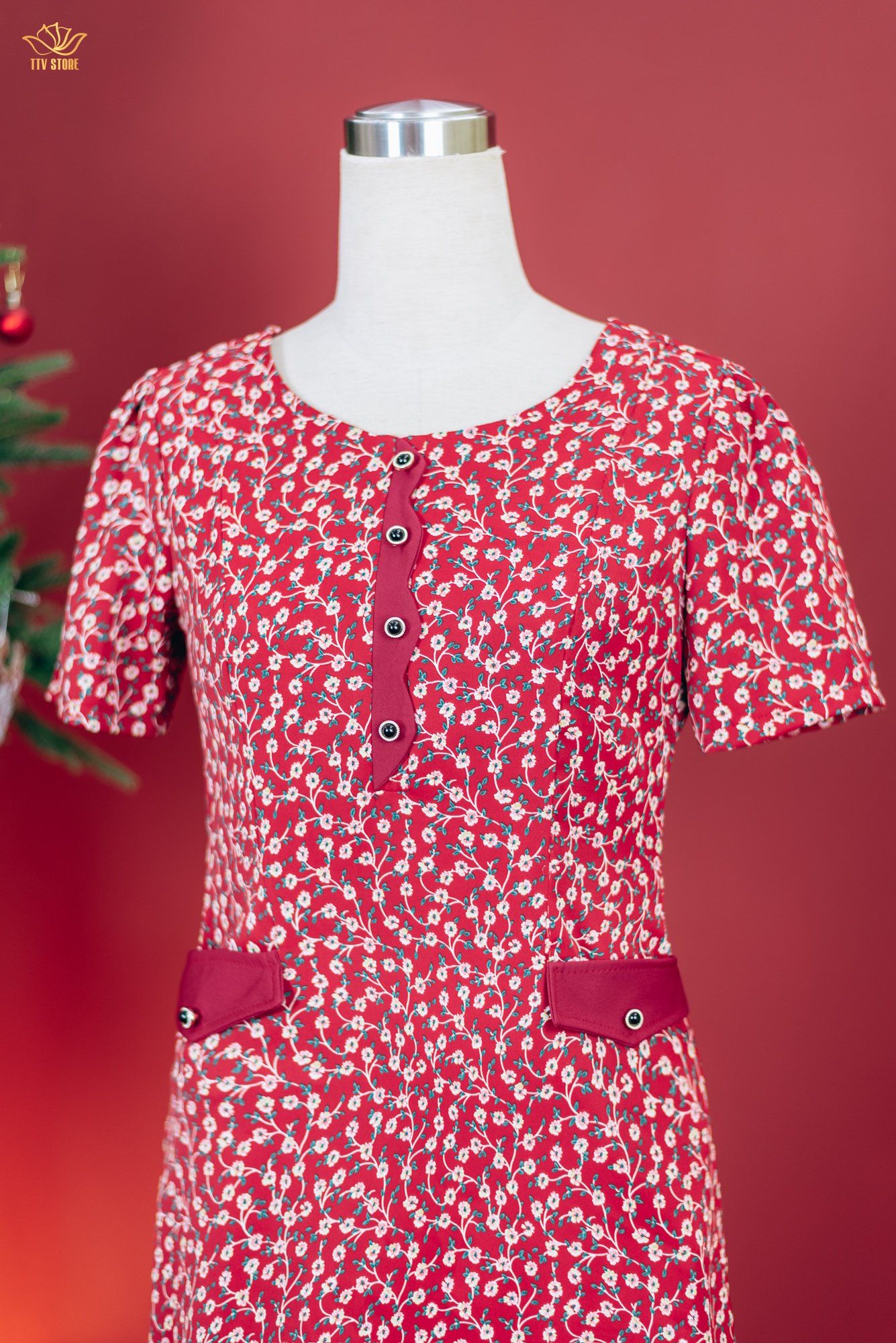 Đầm suông - Cổ tròn kết nút tay ngắn - AH - Đỏ hoa nhí - TTV1827