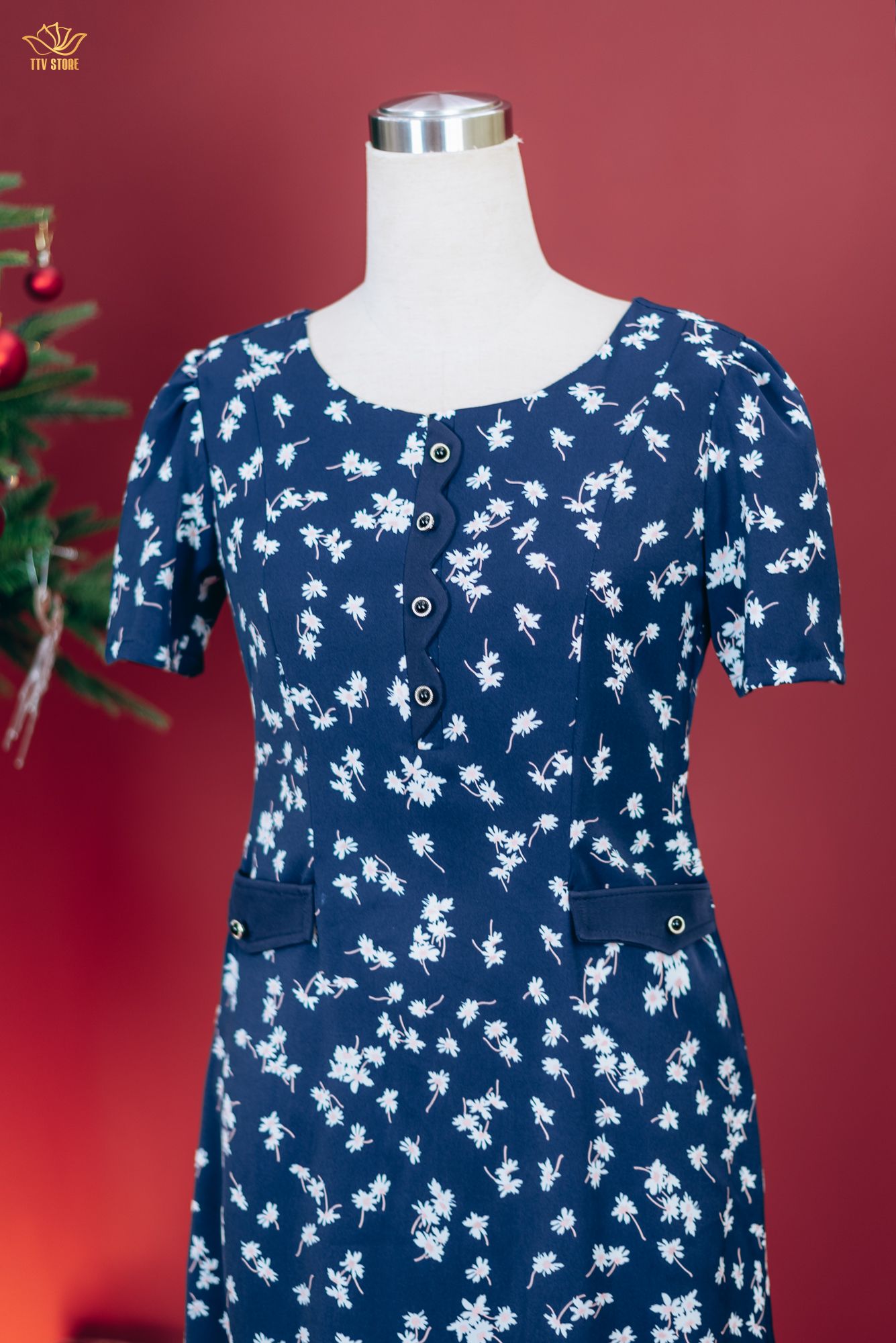 Đầm suông - Cổ tròn kết nút tay ngắn - AH - Xanh hoa trắng - TTV1827