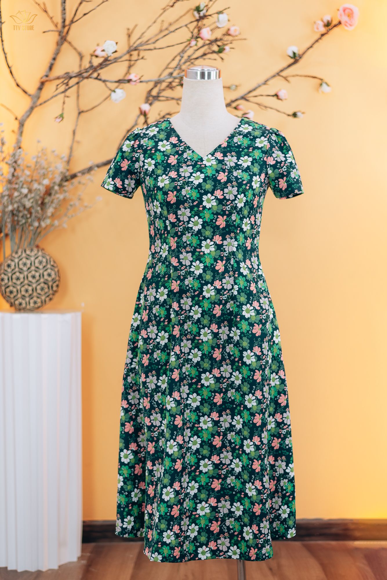 Đầm xòe 8 mảnh - Cổ tim tay ngắn - CT - Xanh hoa - TTV1835