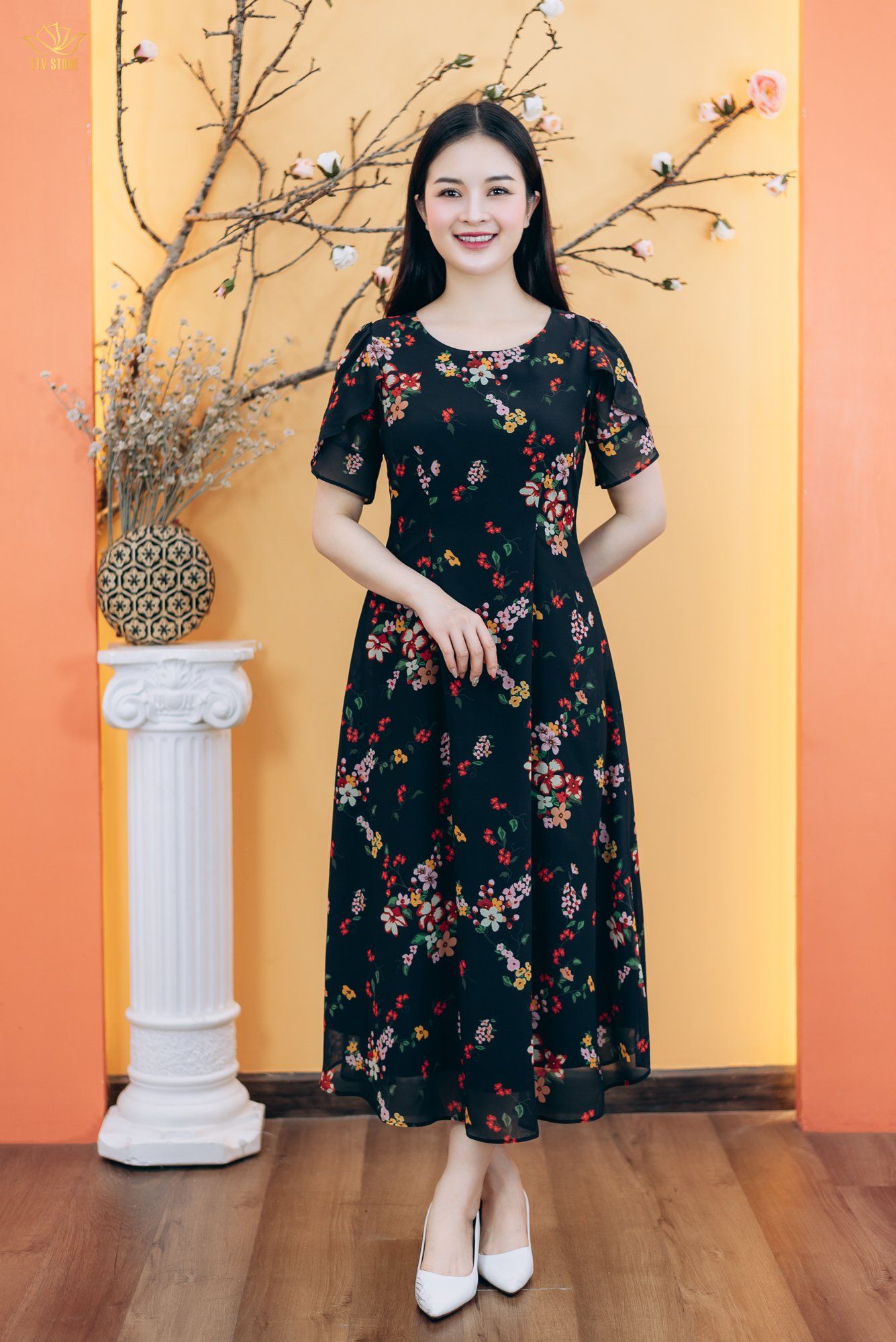 Đầm suông xòe - Cổ tròn tay cánh hồng - CD - Đen hoa - TTV1836