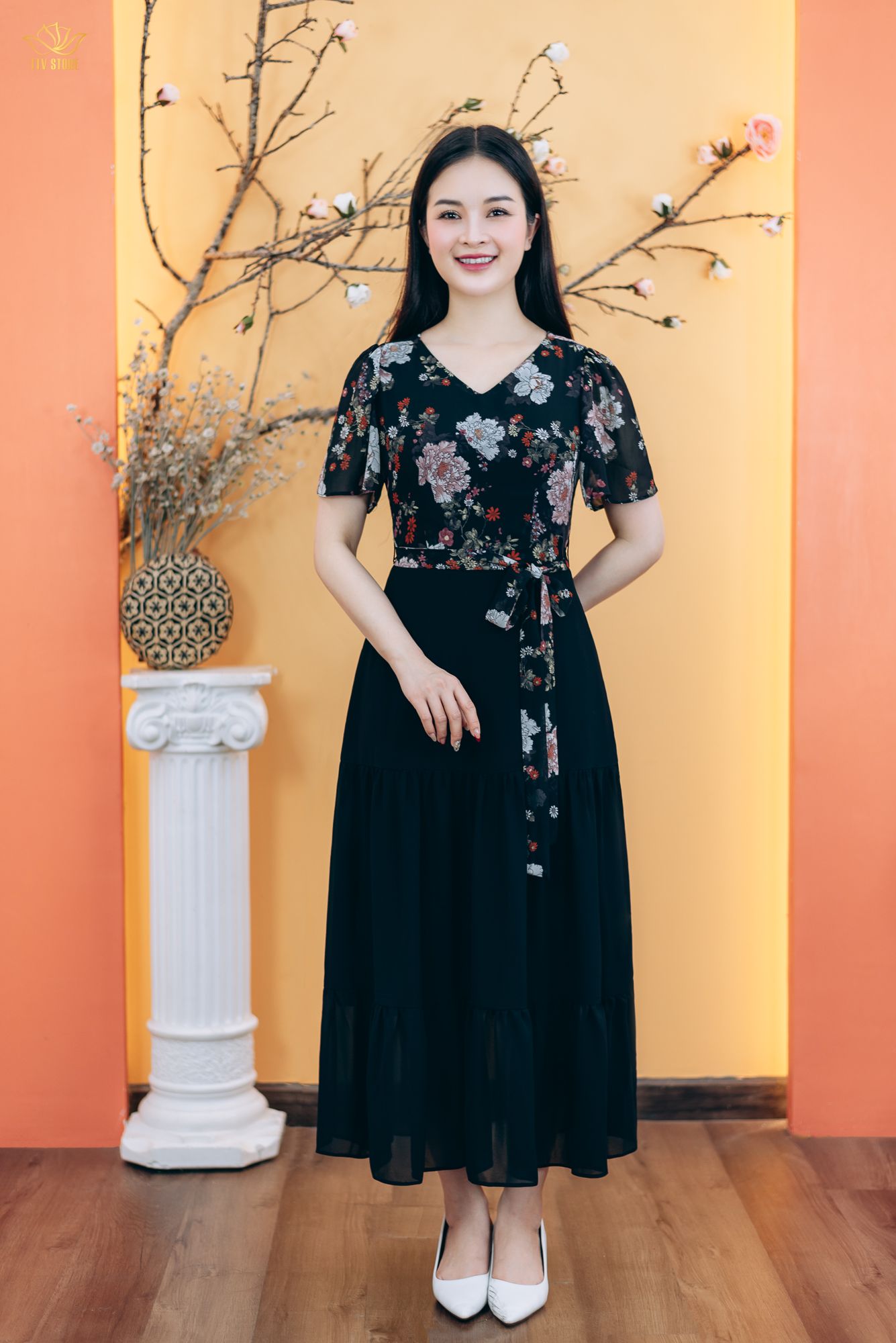 Đầm maxi - Cổ tim tay ngắn thắt dây eo - CD - Đen hoa - TTV1837