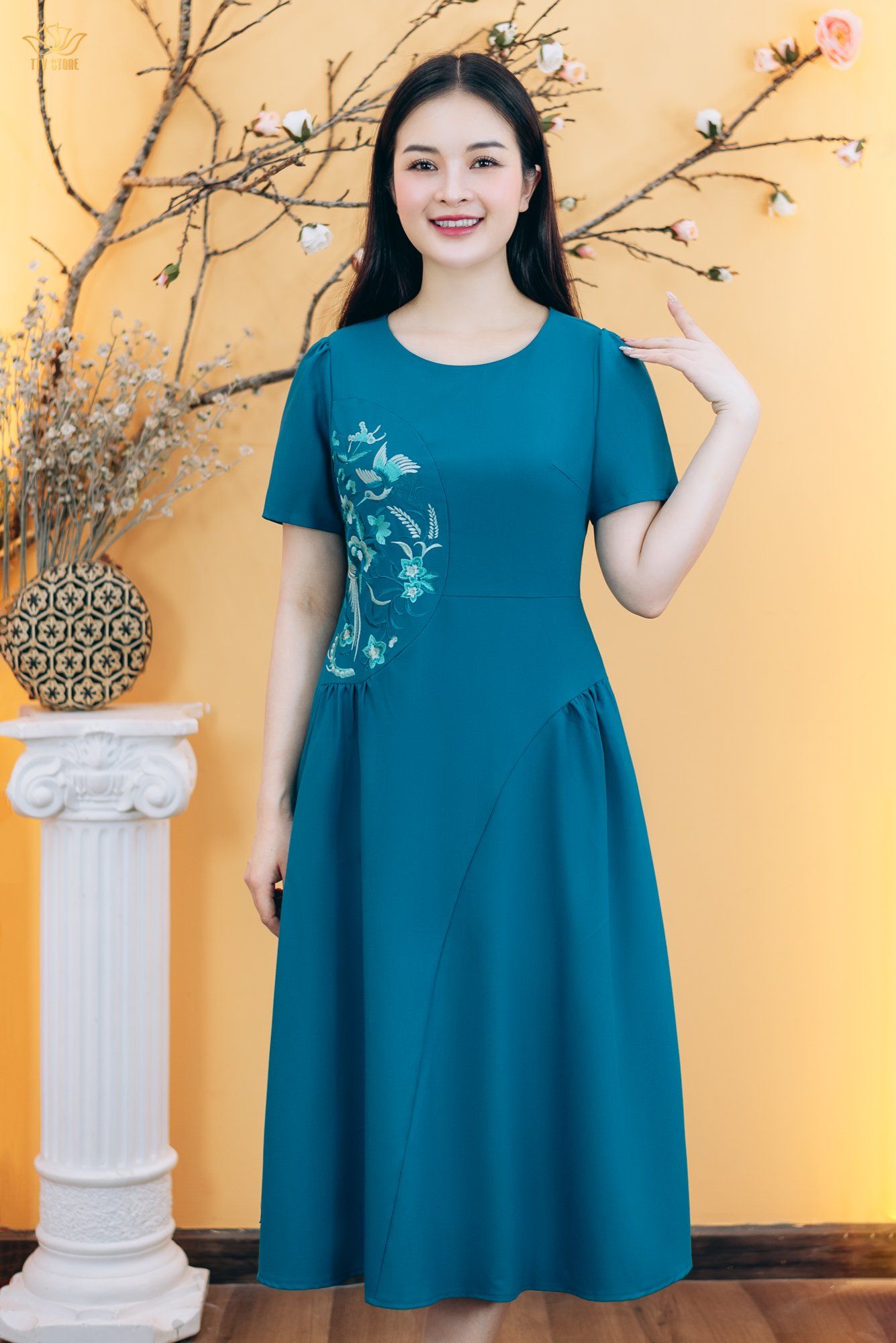 Đầm xòe - Cổ tròn tay ngắn thêu hoa - CD - Xanh - TTV1838