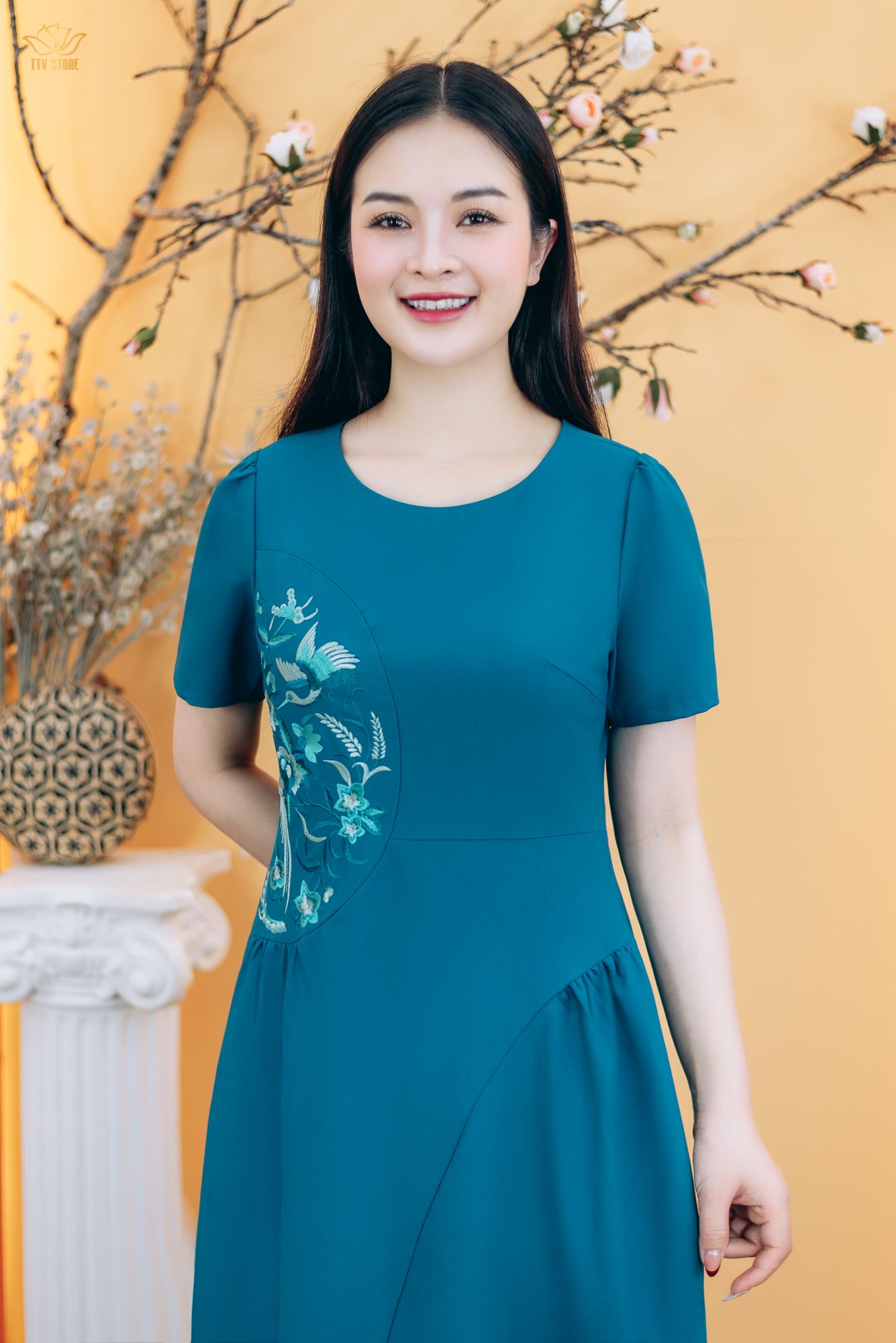 Đầm xòe - Cổ tròn tay ngắn thêu hoa - CD - Xanh - TTV1838