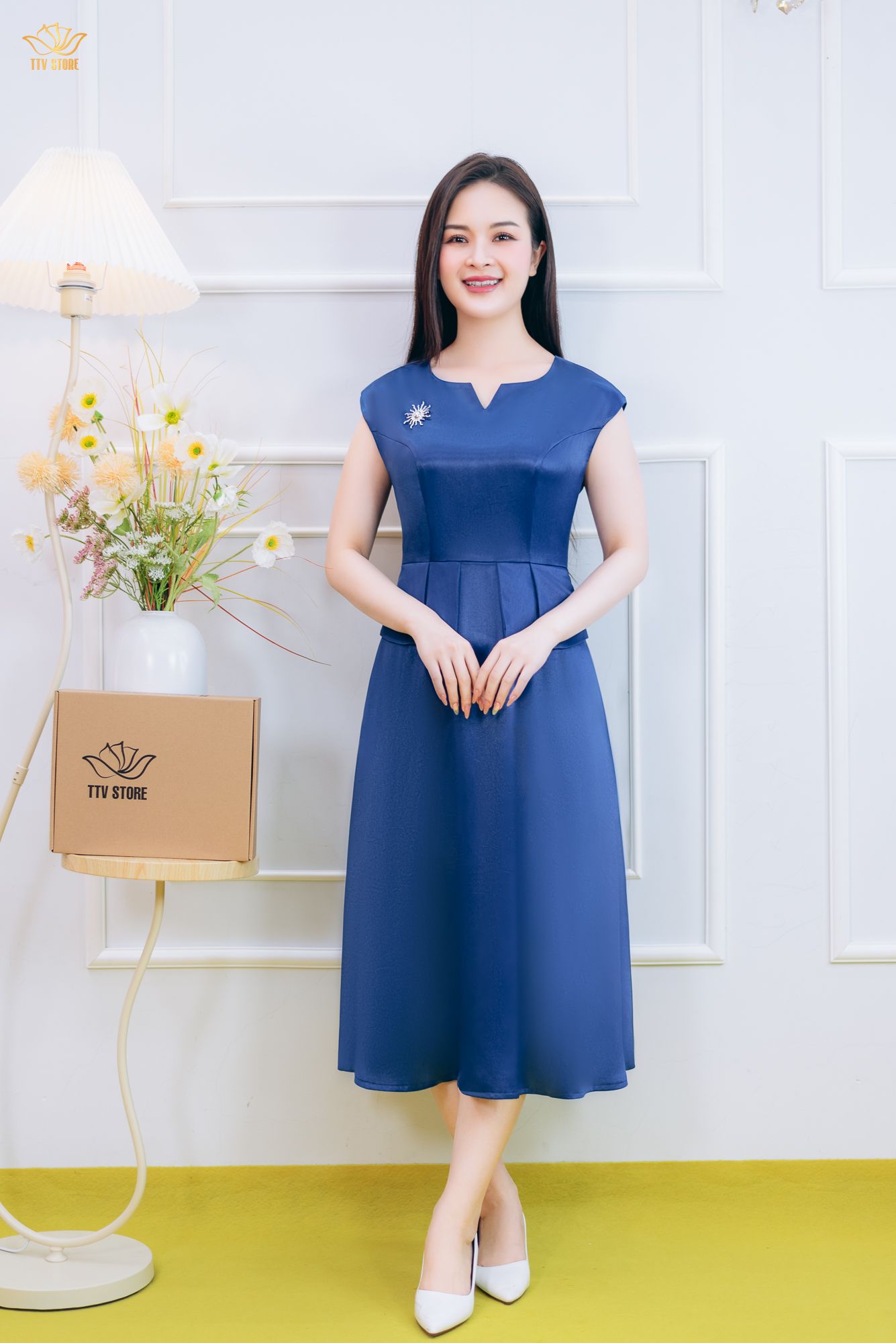 Đầm xòe - Cổ tròn khoét V tay con - CT - Xanh dương đậm - TTV1843#