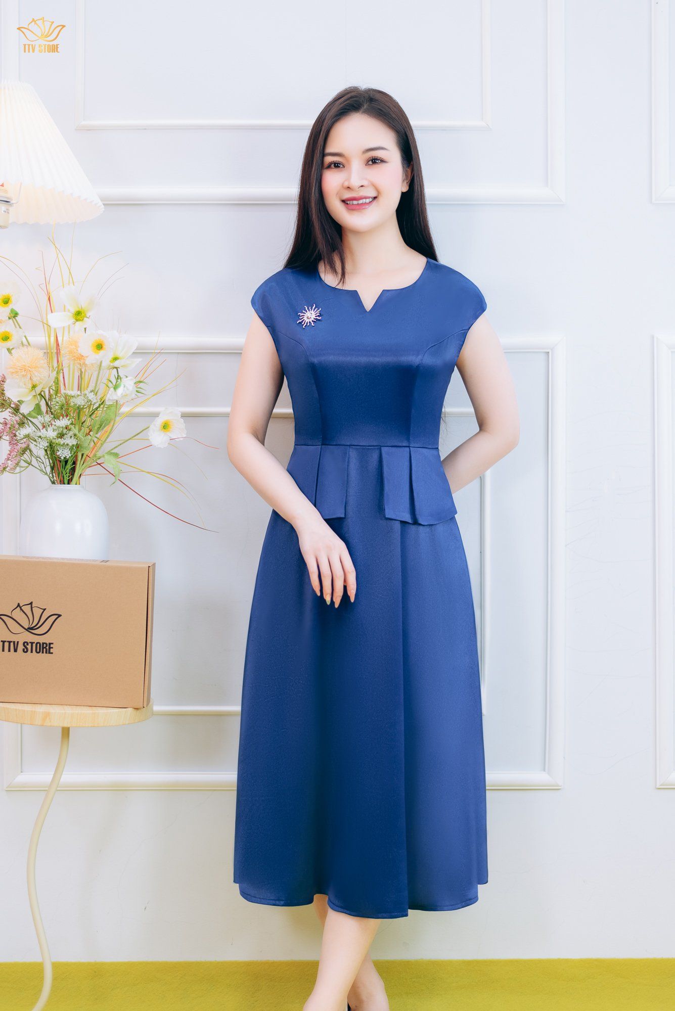Đầm xòe - Cổ tròn khoét V tay con - CT - Xanh dương đậm - TTV1843#