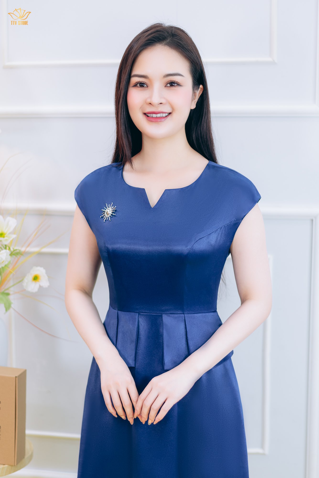 Đầm xòe - Cổ tròn khoét V tay con - CT - Xanh dương đậm - TTV1843#