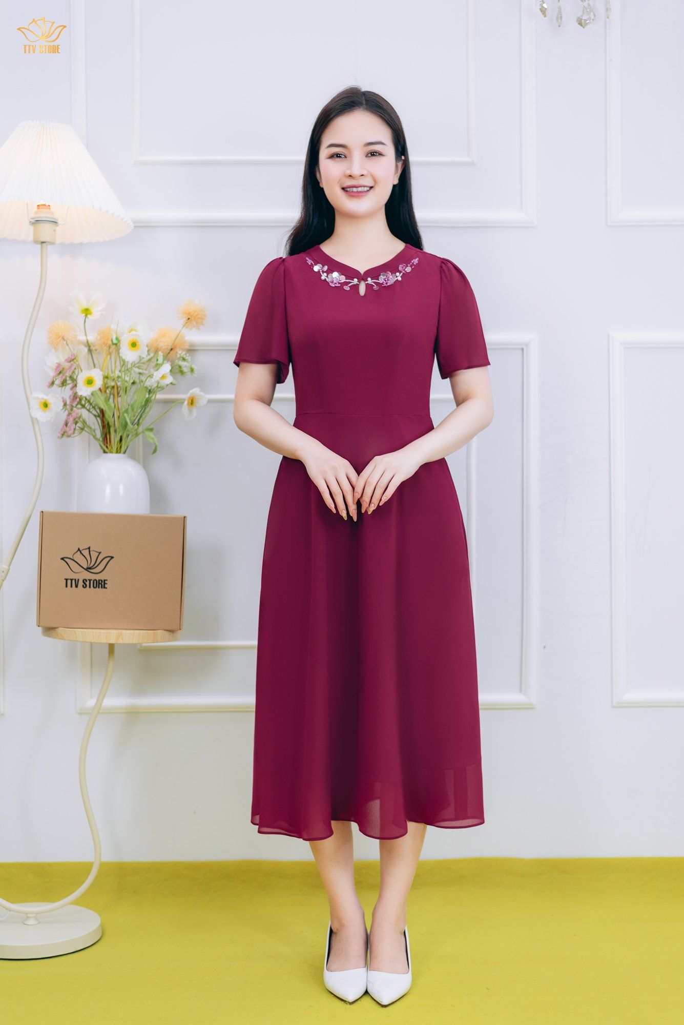 Đầm xòe - Cổ tròn tim giọt nước kết cườm ngọc tay ngắn - CD - Đỏ - TTV1846