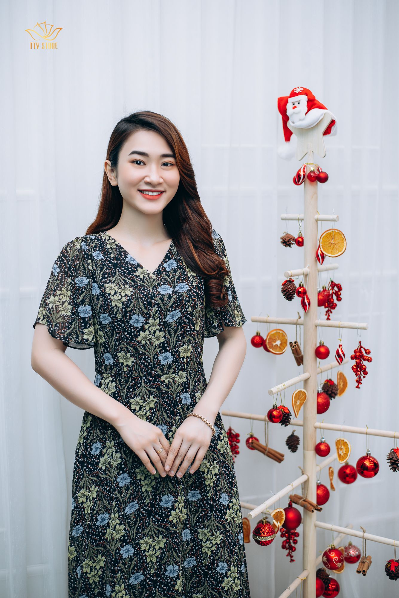 Maxi - Cổ tim tay loe - CT - Đen hoa - TTV1202