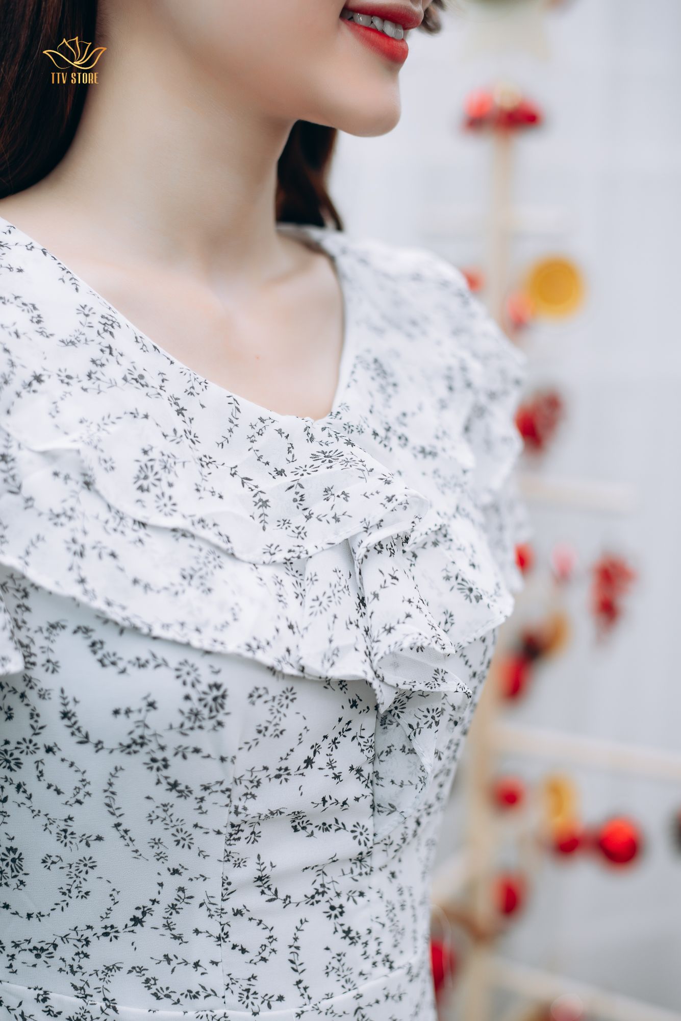 Đầm xòe - Cổ bèo tay ngắn - AH - Trắng hoa đen - TTV1204