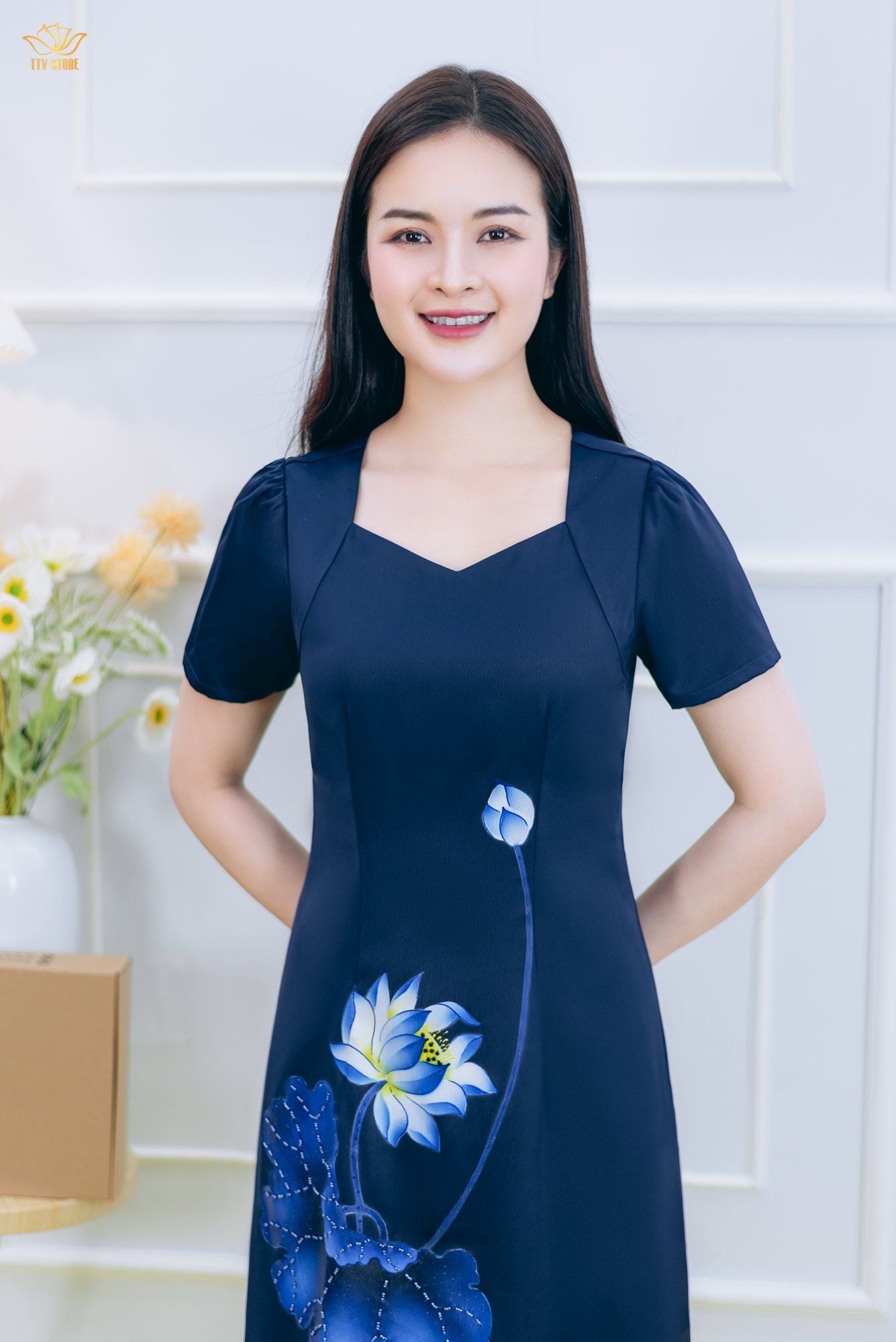 Đầm suông - Cổ vuông tim tay ngắn vẽ hoa kết cườm - CD- Xanh vẽ hoa - TTV1845