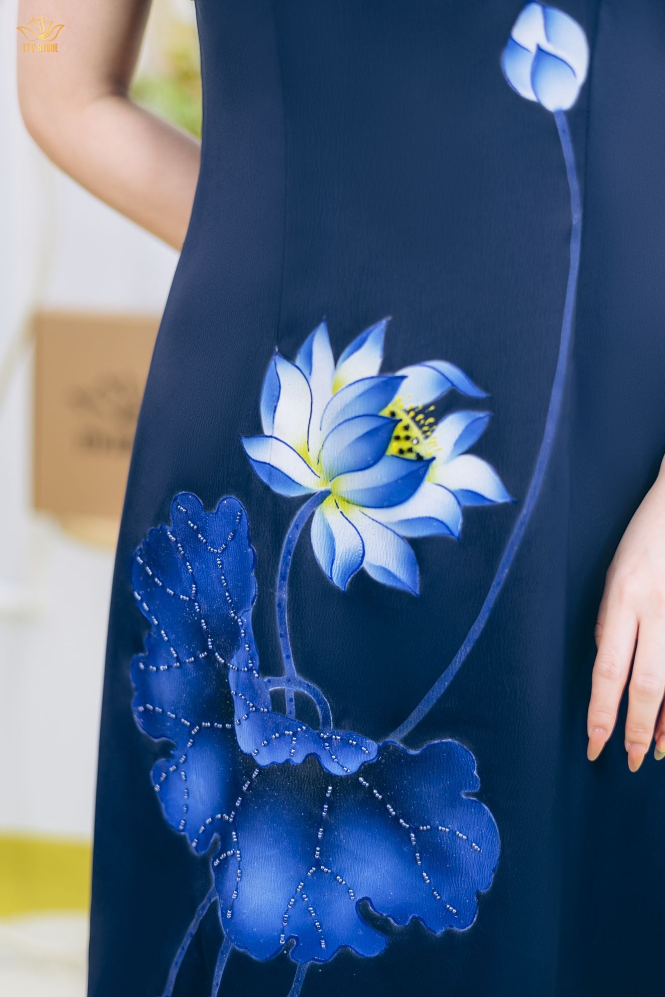 Đầm suông - Cổ vuông tim tay ngắn vẽ hoa kết cườm - CD- Xanh vẽ hoa - TTV1845