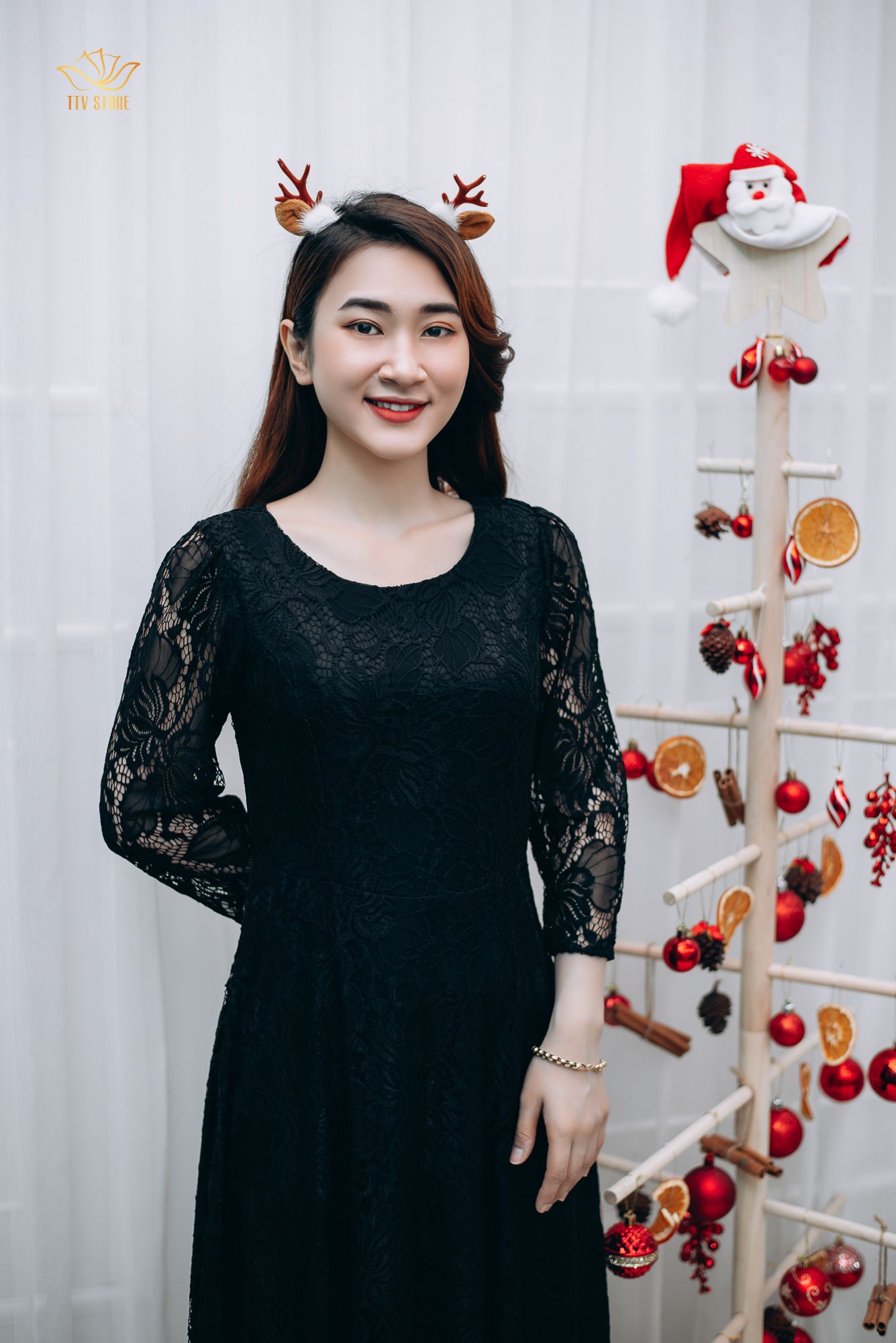 Đầm xoè - Cổ tròn tay lỡ - CT - Đen - TTV1178