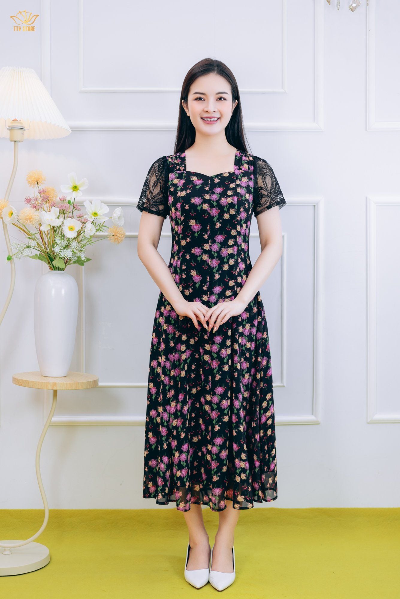 Đầm xòe 8 mảnh - Cổ vuông tim tay ngắn phối ren - AH - Đen hoa - TTV1854