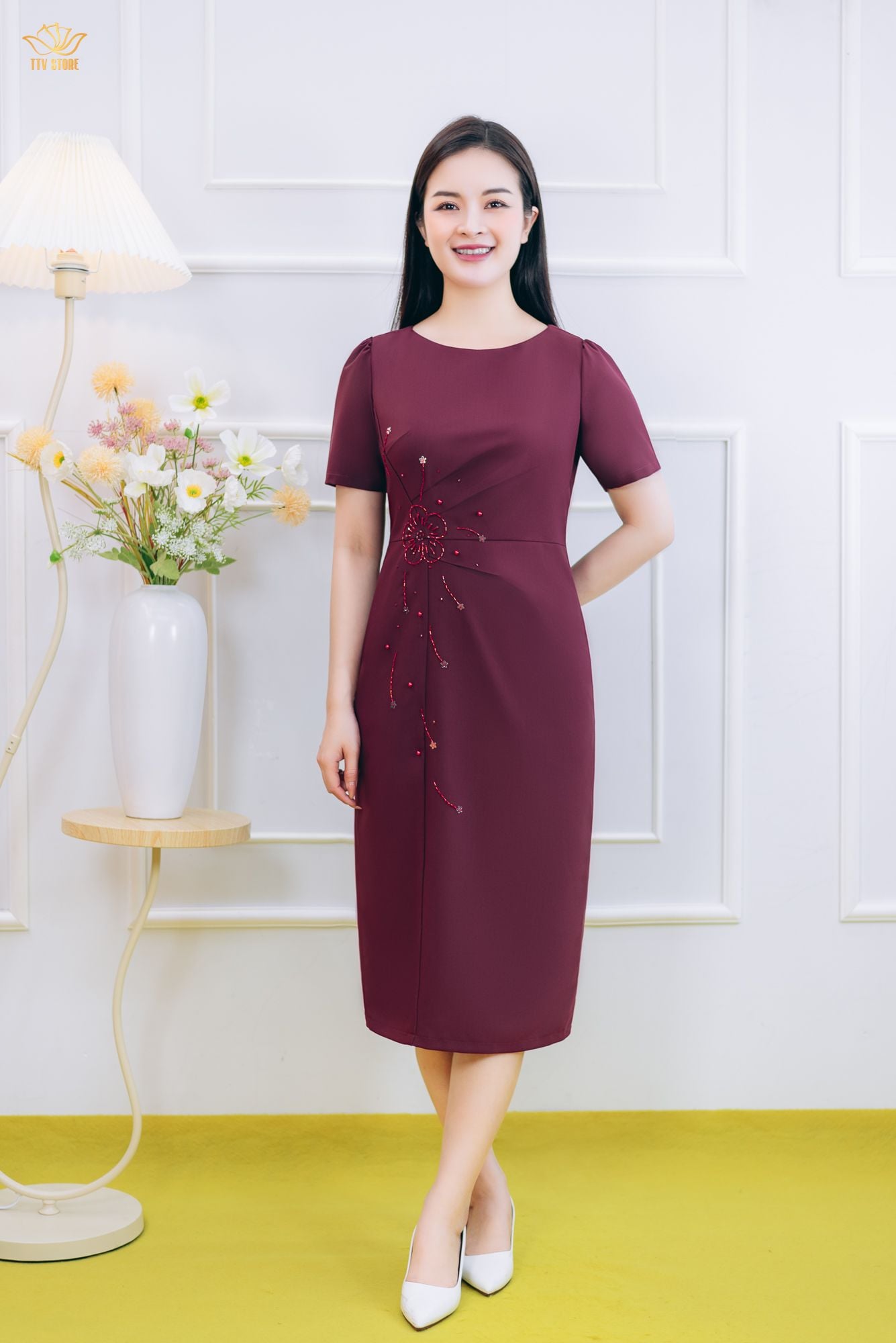 Đầm body - Cổ tròn tay ngắn kết cườm ngọc - CD - Đỏ rượu - TTV1853