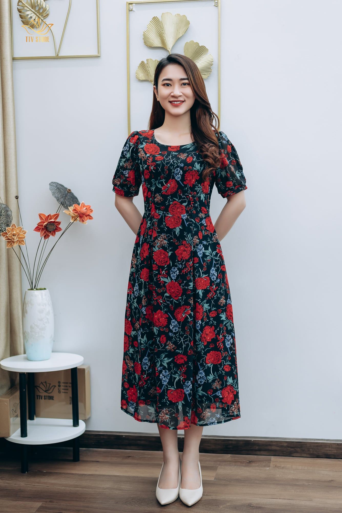 Đầm xòe - Cổ tròn tay ngắn - AH - Đen hoa đỏ - TTV1216