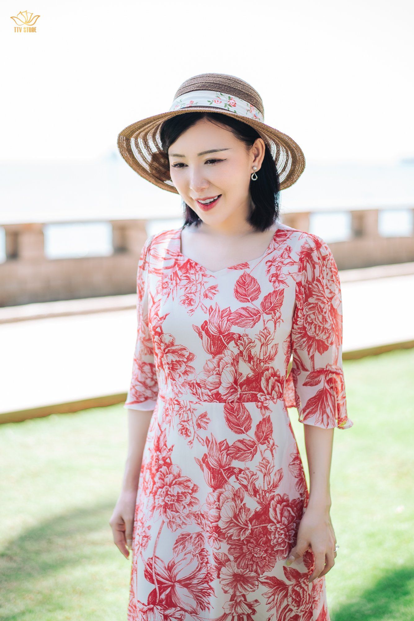 Đầm xòe Mullet - Cổ vuông tim tay chuông - CD - Kem hoa đỏ - TTV1831