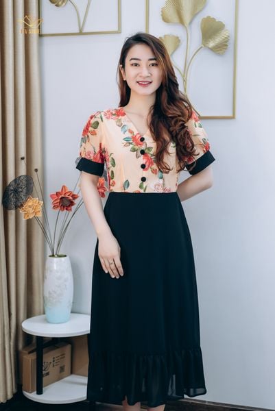 Đầm form A - Cổ tim kết nút tay ngắn - AH - Kem hoa đỏ - TTV1239