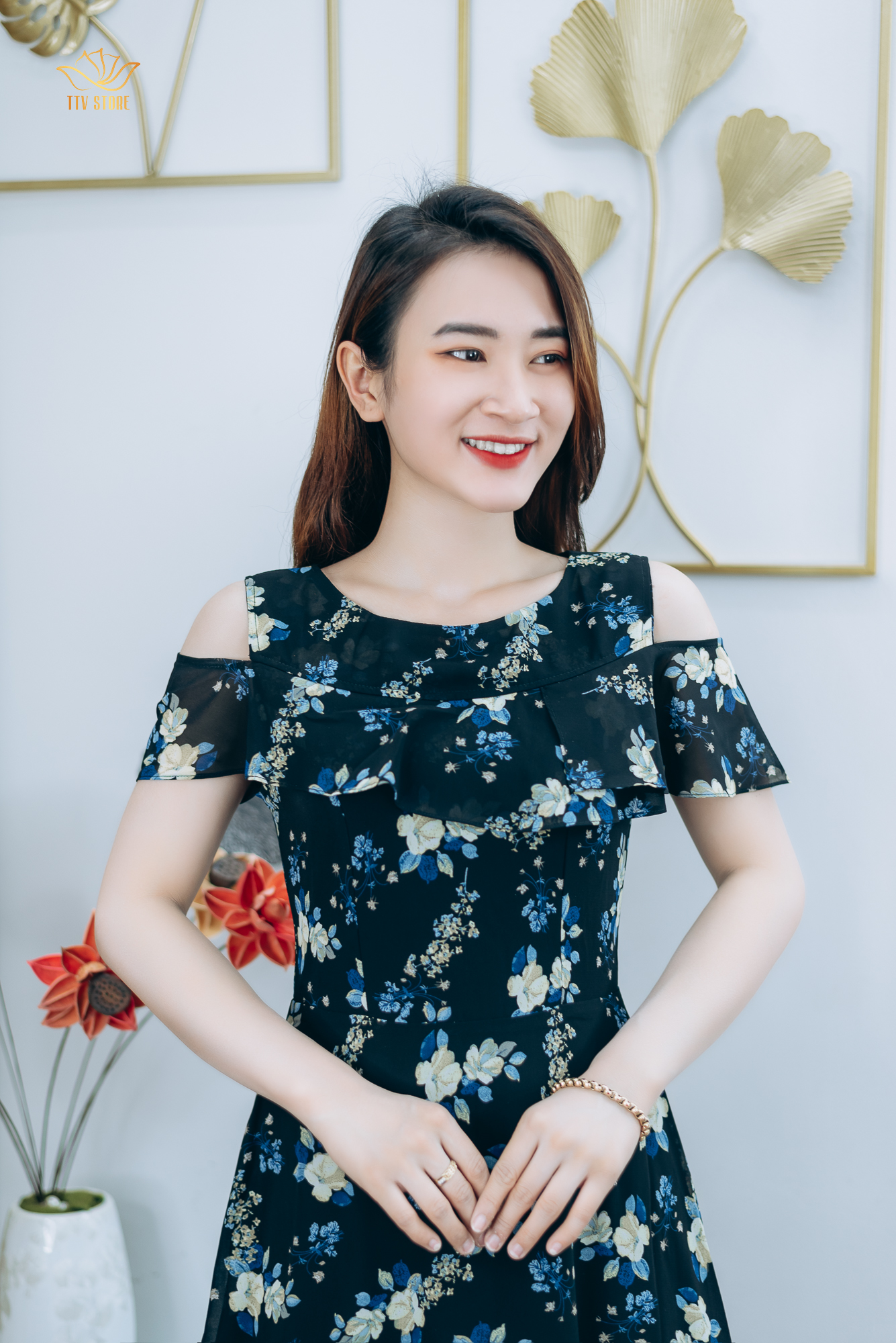 Đầm dạ hội rớt vai đính bông D805 giá sỉ giá bán buôn  Thị Trường Sỉ