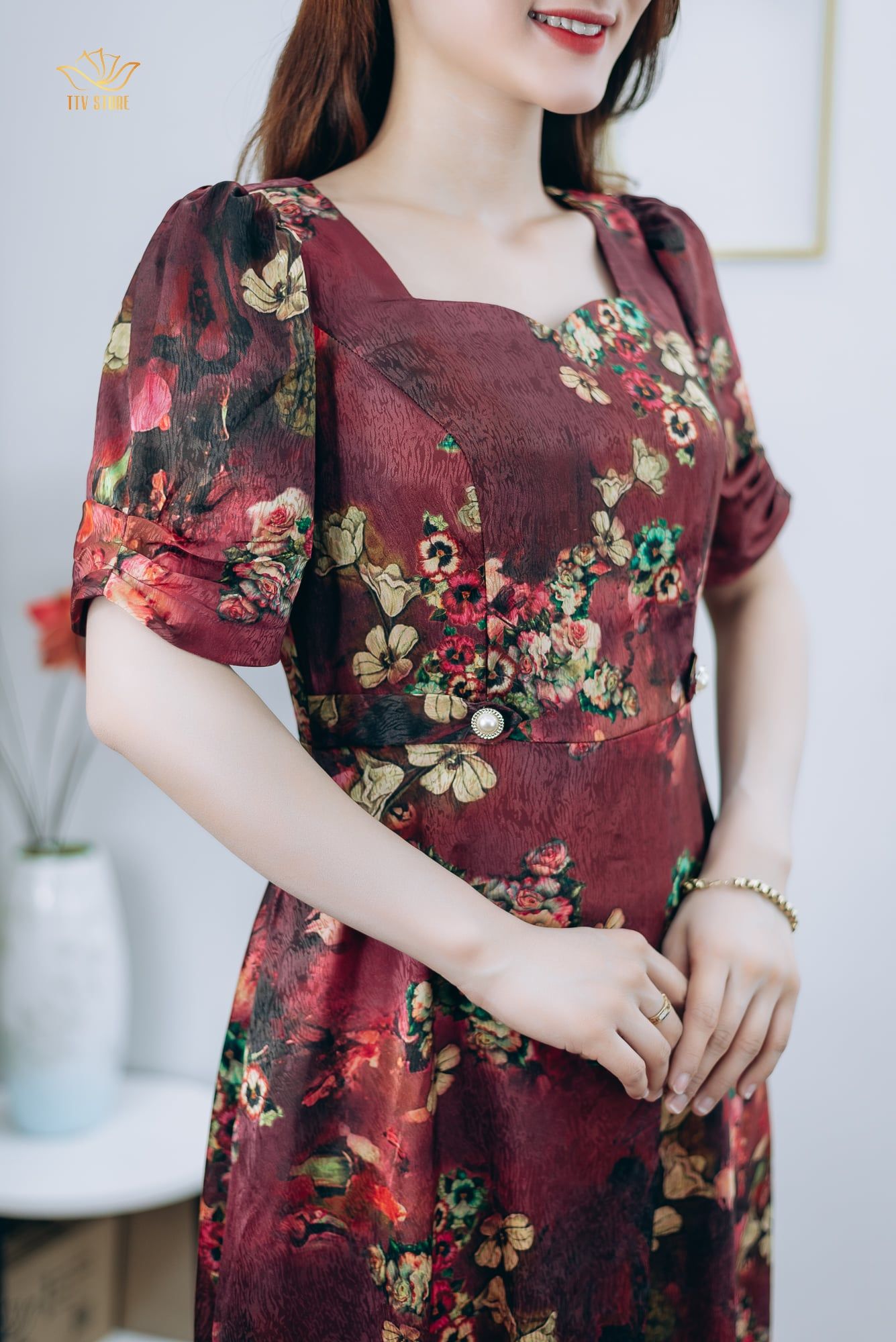 Đầm xòe - Cổ vuông tay ngắn - CT - Đỏ hoa - TTV1242