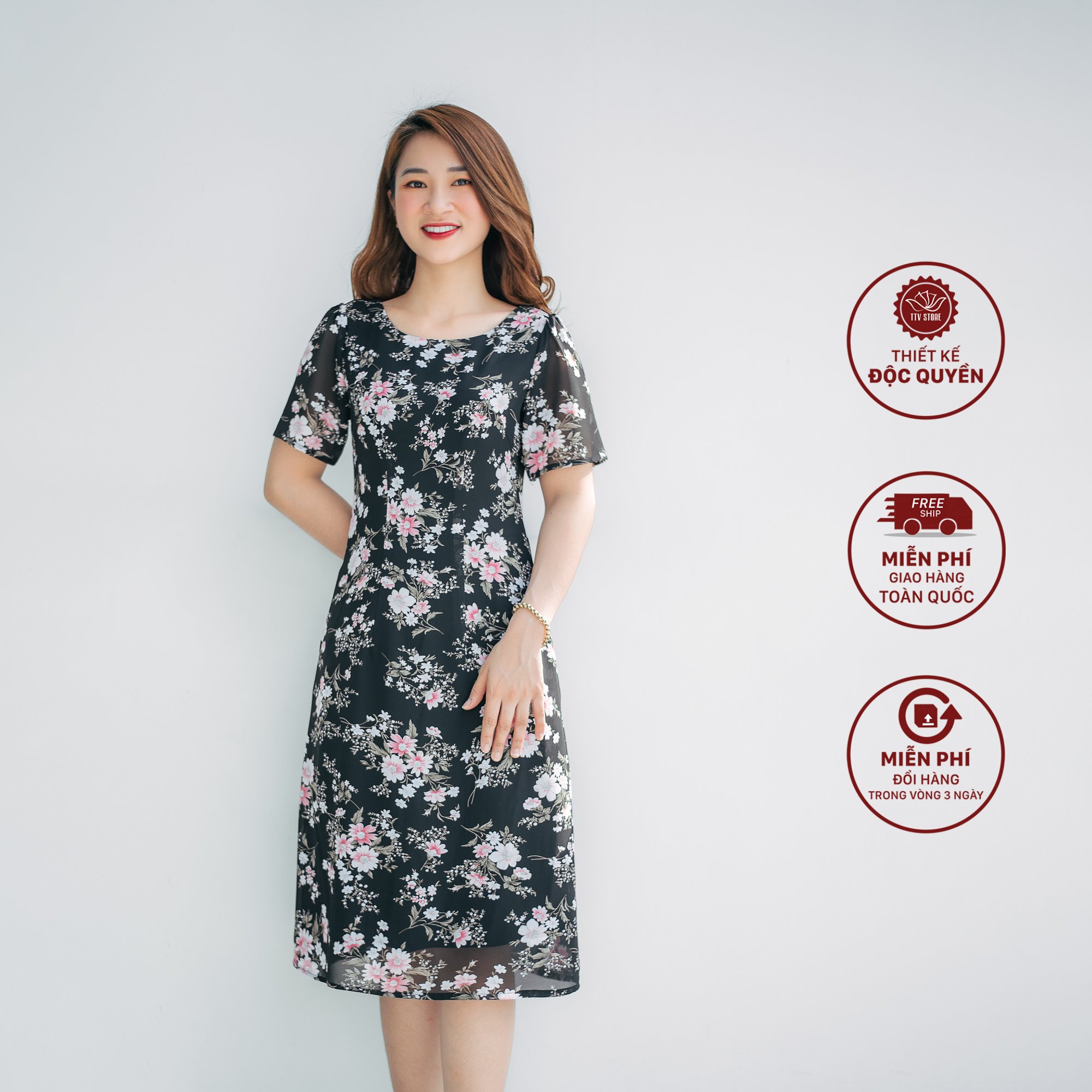 Đầm suông - Cổ tròn tay ngắn - CD - Đen hoa hồng - TTV971