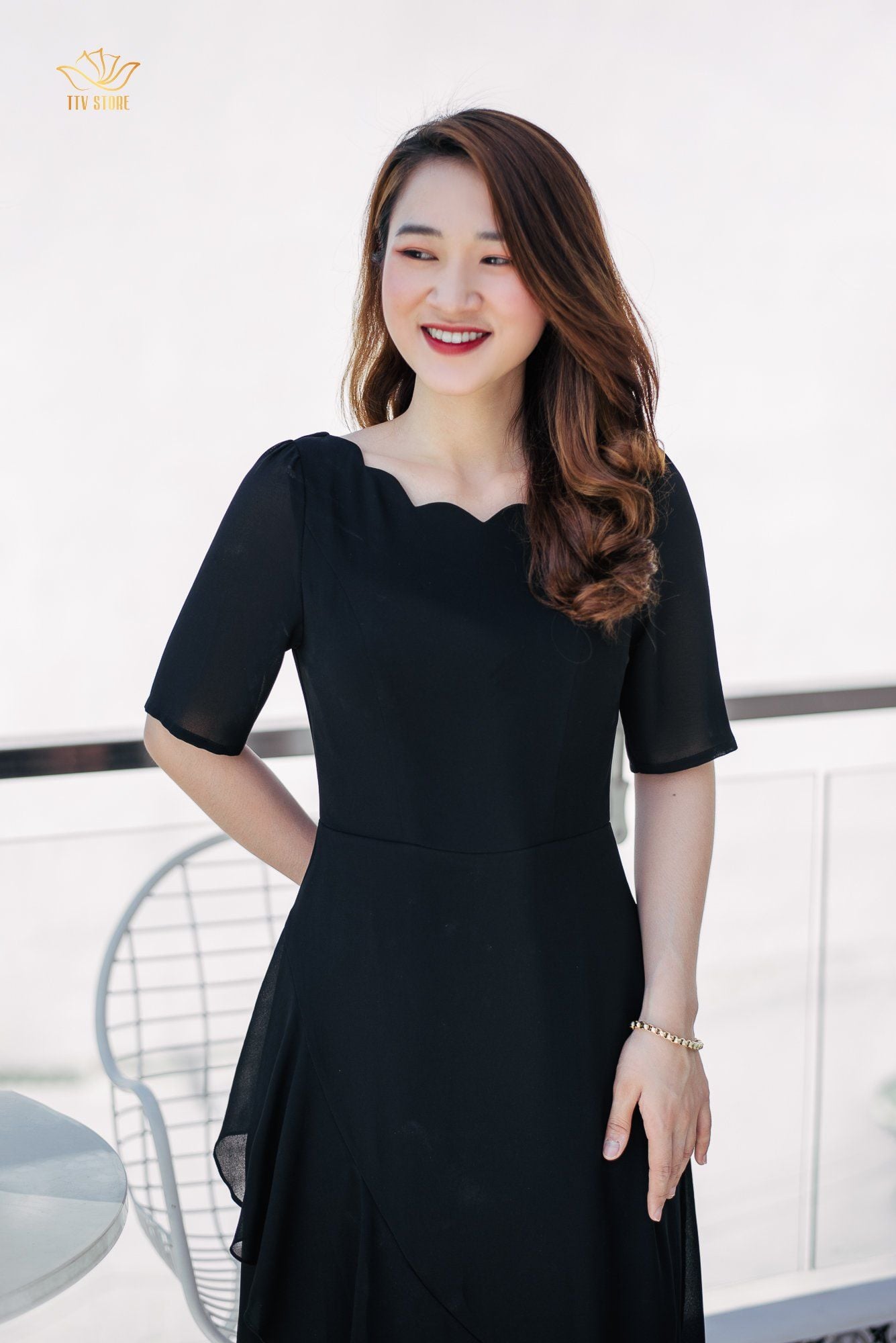 Đầm xòe - Cổ sóng nước chân váy bèo - CV - Đen - TTV961