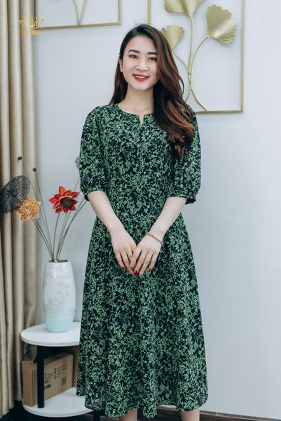 Đầm xòe - Cổ tròn khoét V tay lỡ - CD - Đen hoa xanh - TTV1258