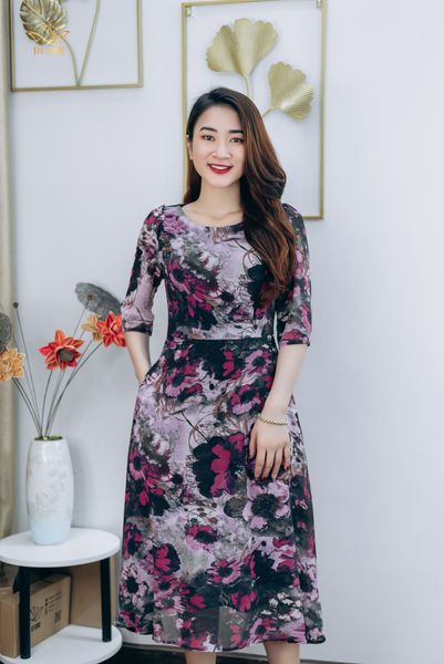 Đầm xoè - Cổ tròn tay lỡ vai đính ngọc - CV - Đen hoa hồng  - TTV1262