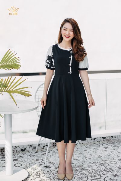 Đầm xoè - Cổ tròn phối nút - CD - Đen - TTV975