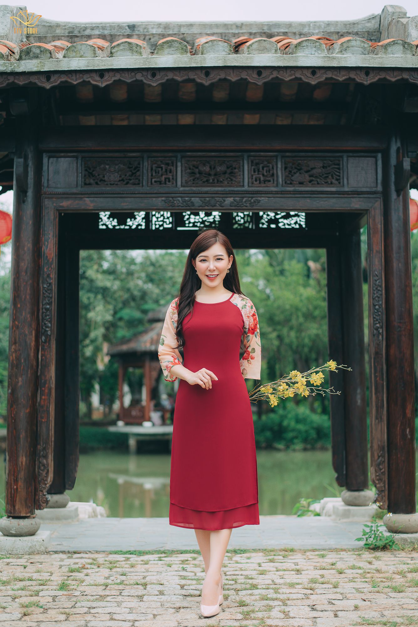 Áo dài cách tân - Cổ tròn tay lỡ - CD - Đỏ đô hoa  - TTV1518