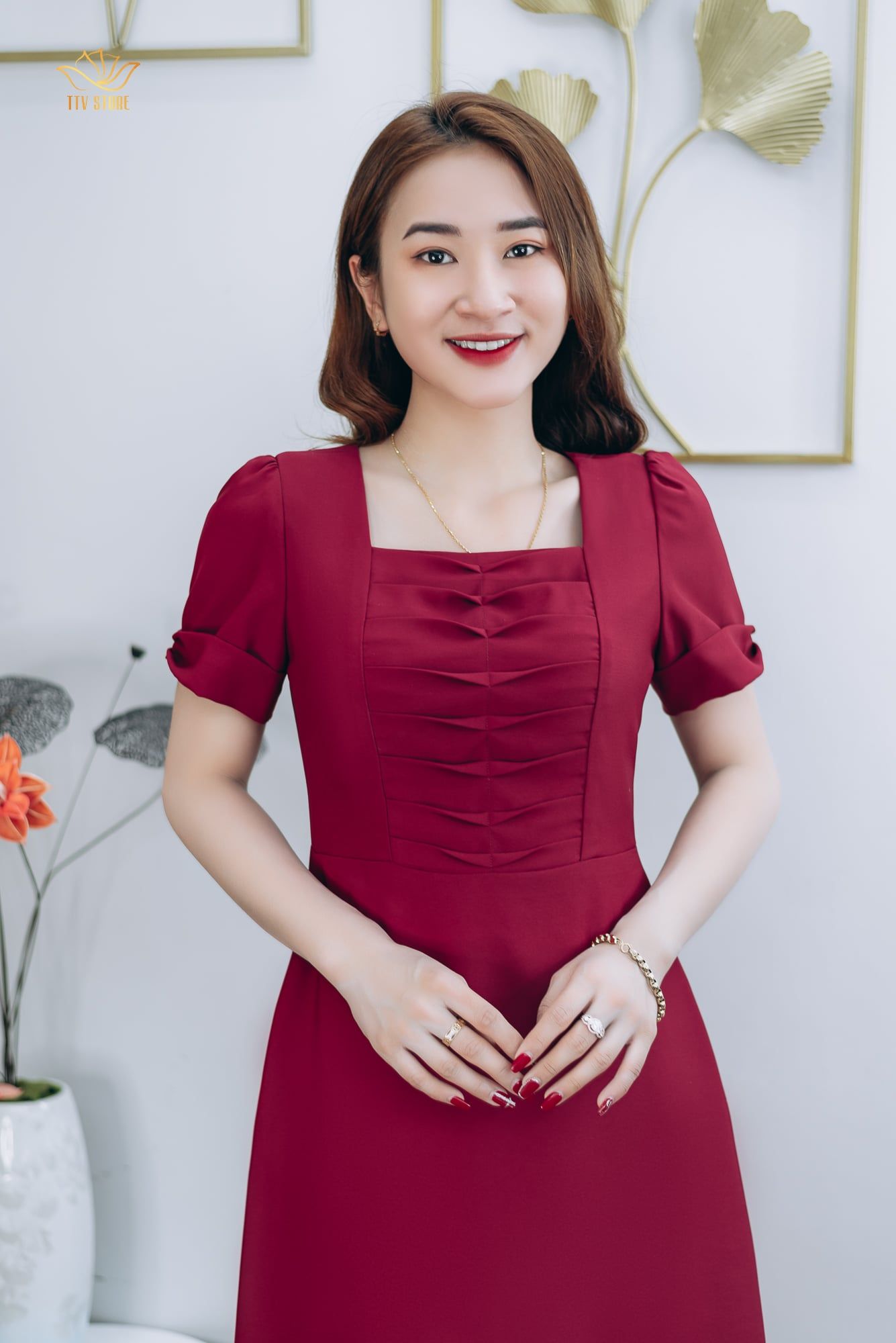 Đầm form A - Cổ vuông xếp ngực tay ngắn - CT - Đỏ đô - TTV1264