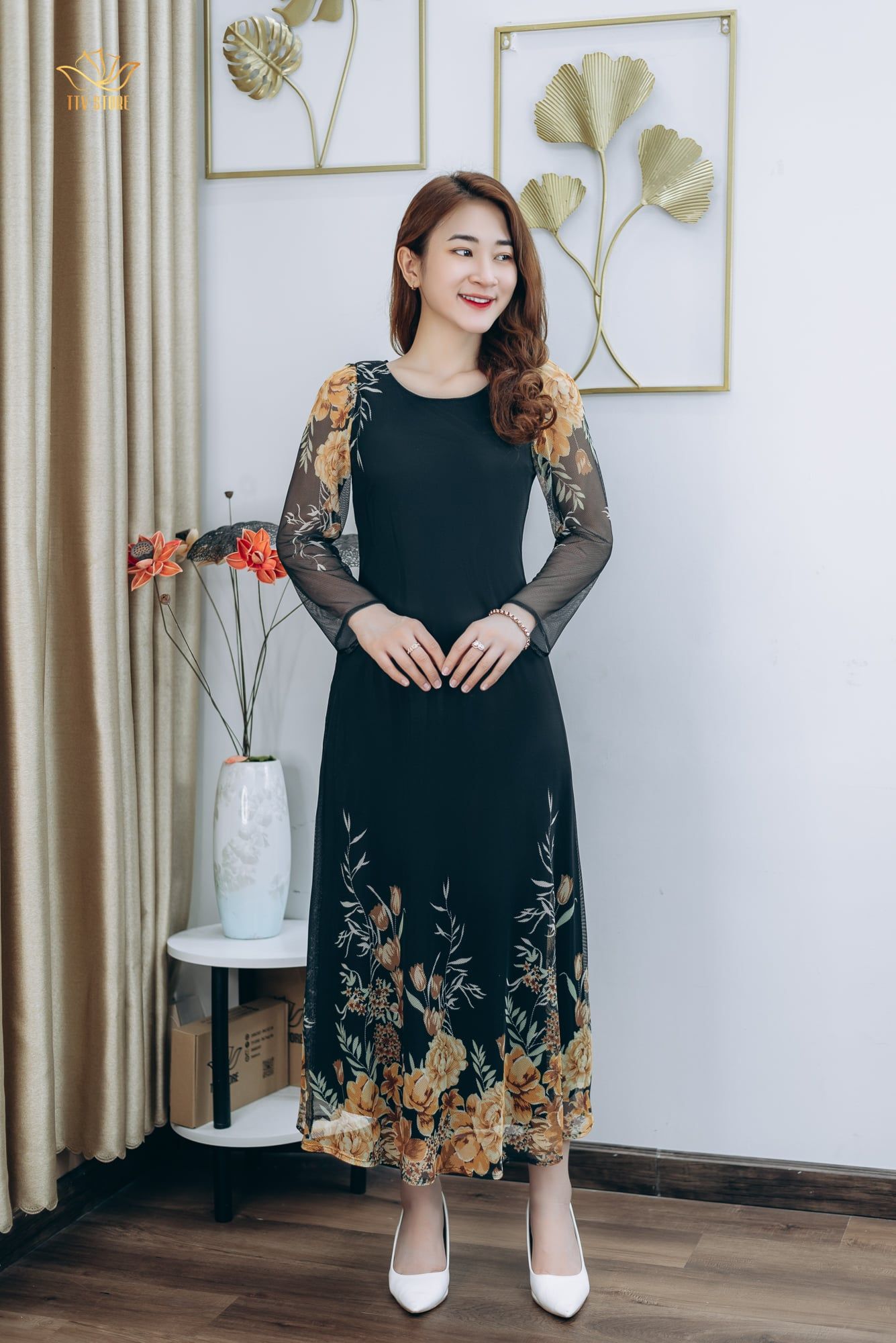 Dạ hội - Cổ tròn tay dài - CT - Đen hoa vàng - TTV1269