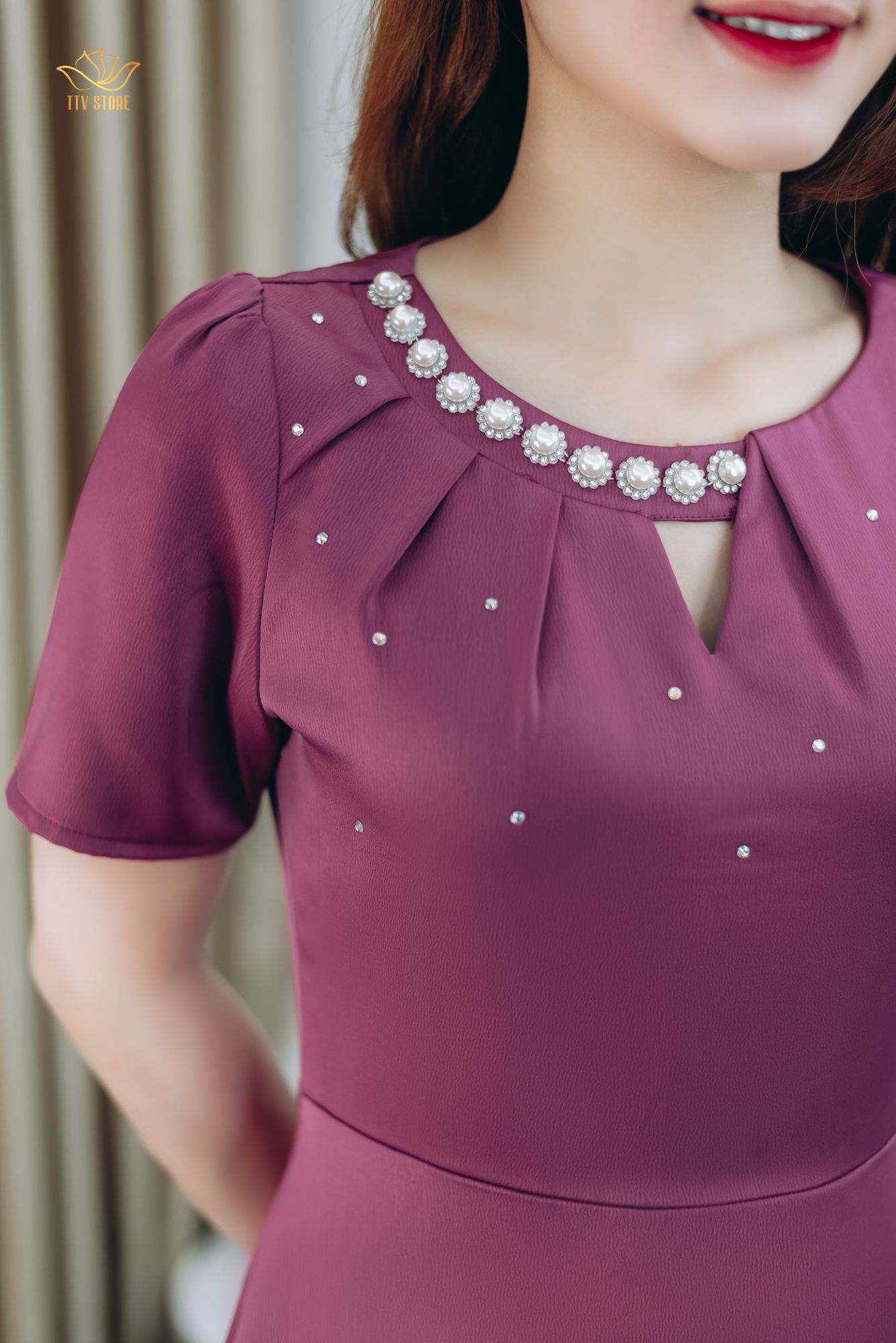 Đầm xòe - Cổ tròn khoét V kết ngọc - CV - Hồng ruốc - TTV1270