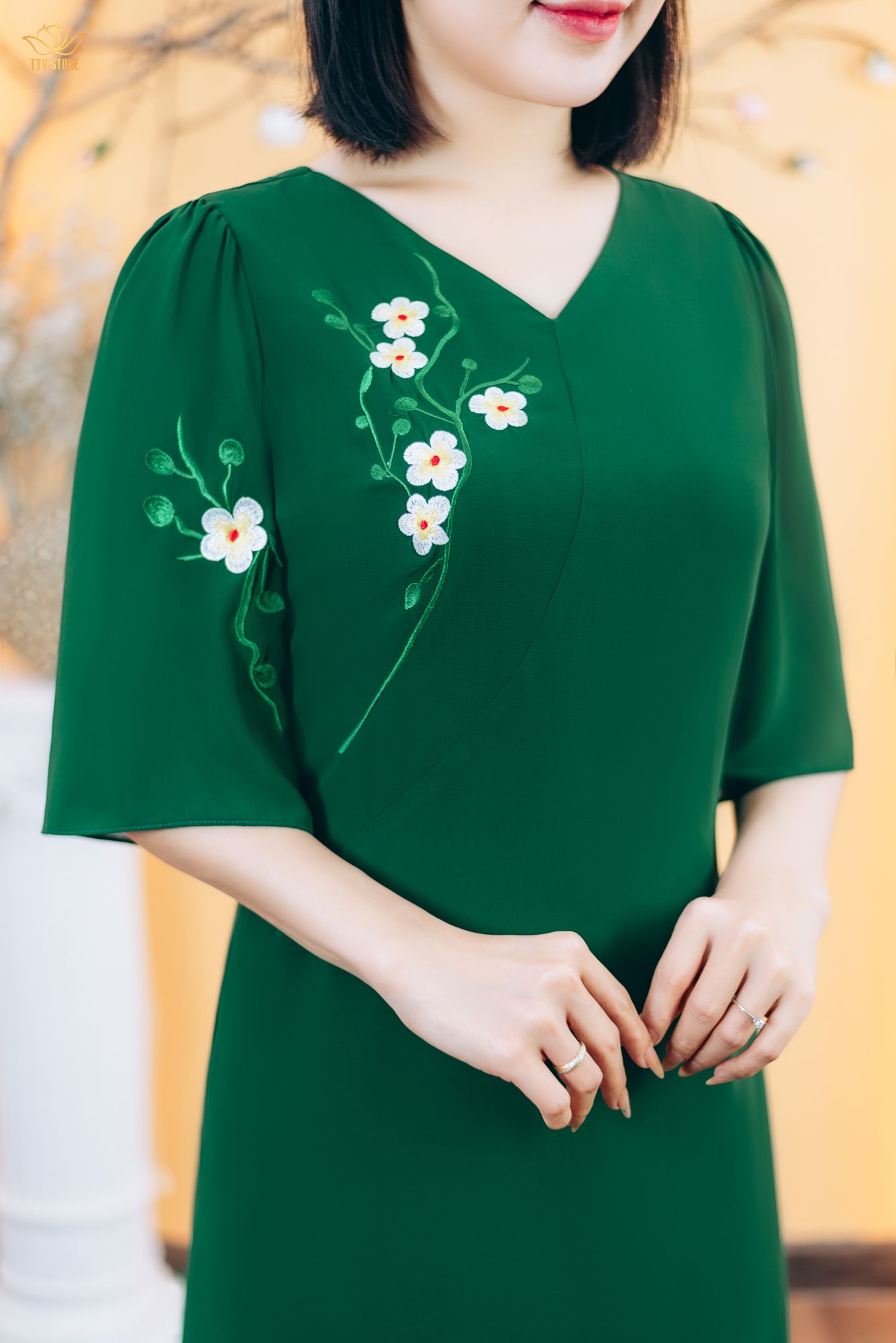 Đầm suông - Cổ tim thêu hoa tay lỡ - CT - Xanh lá - TTV1861