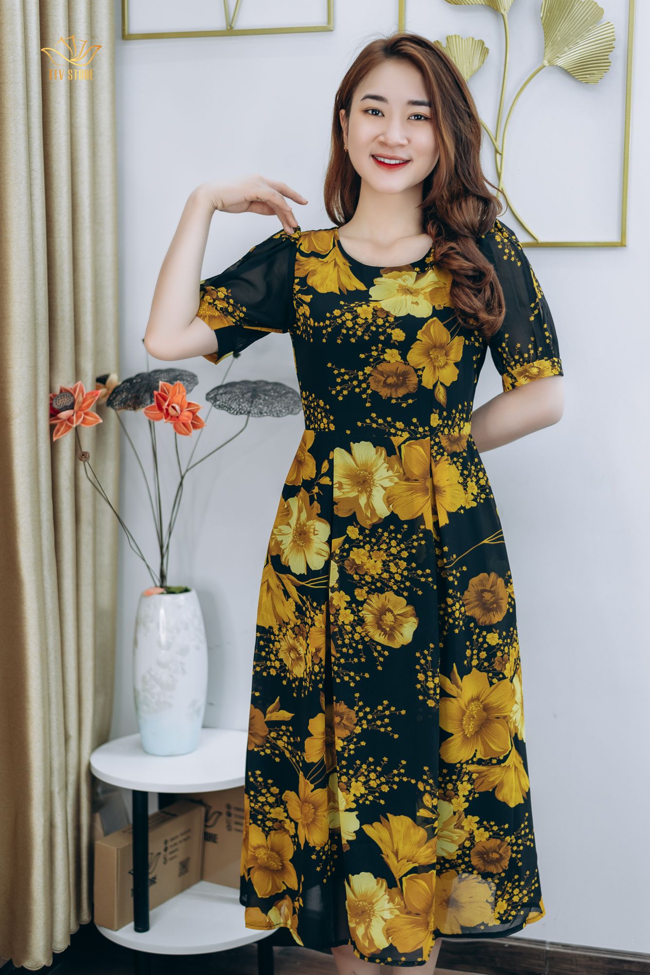 Đầm xòe - Cổ tròn tay bo - AH - Đen hoa vàng - TTV1266