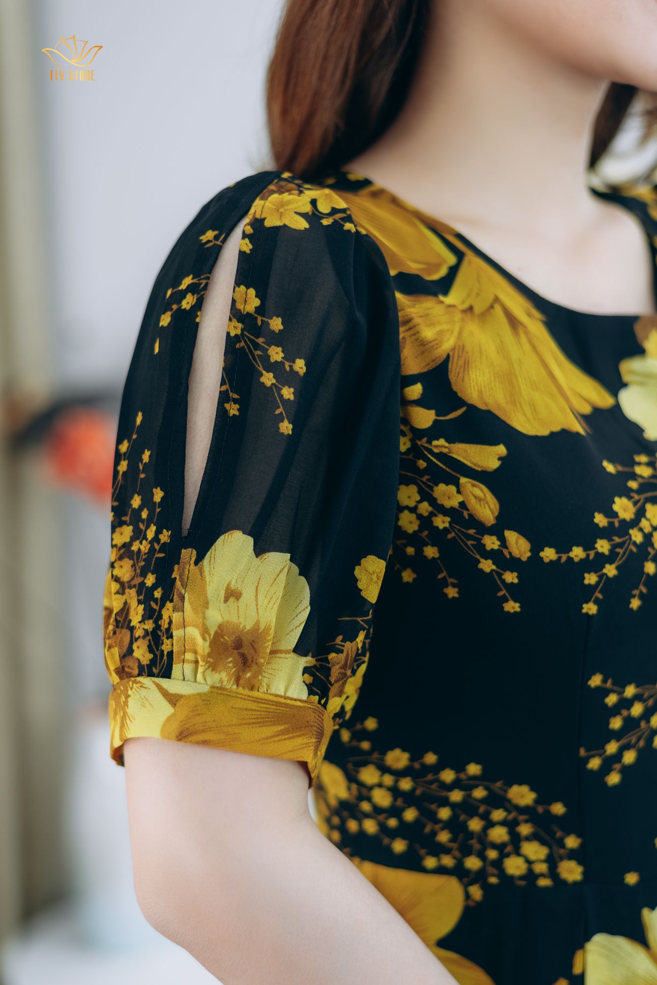 Đầm xòe - Cổ tròn tay bo - AH - Đen hoa vàng - TTV1266