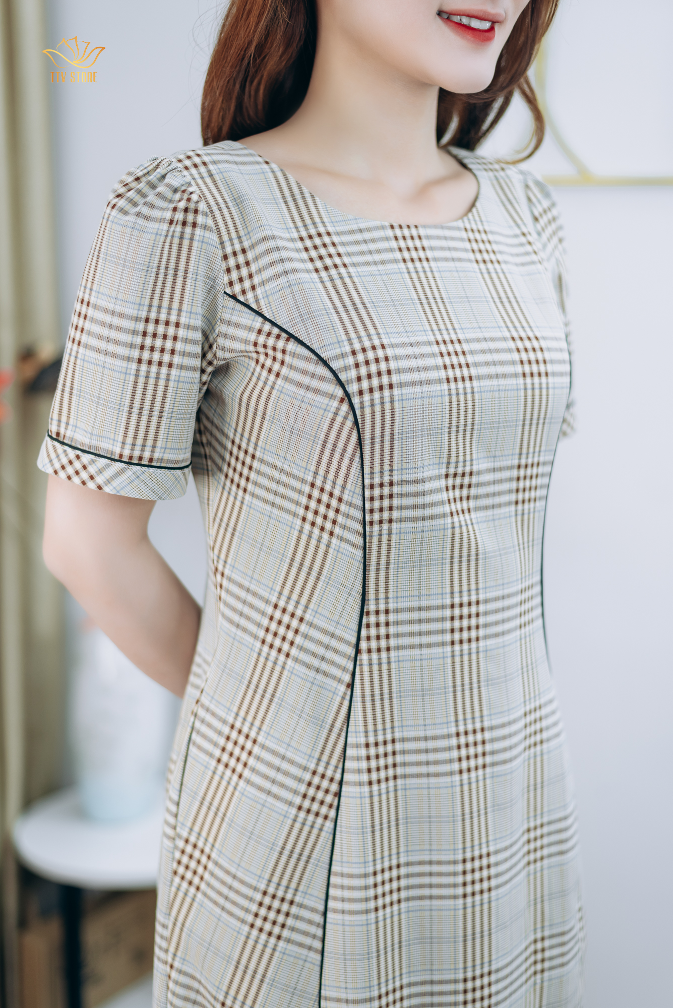 Đầm suông - Cổ tròn tay ngắn - CT - Caro nâu - TTV1272