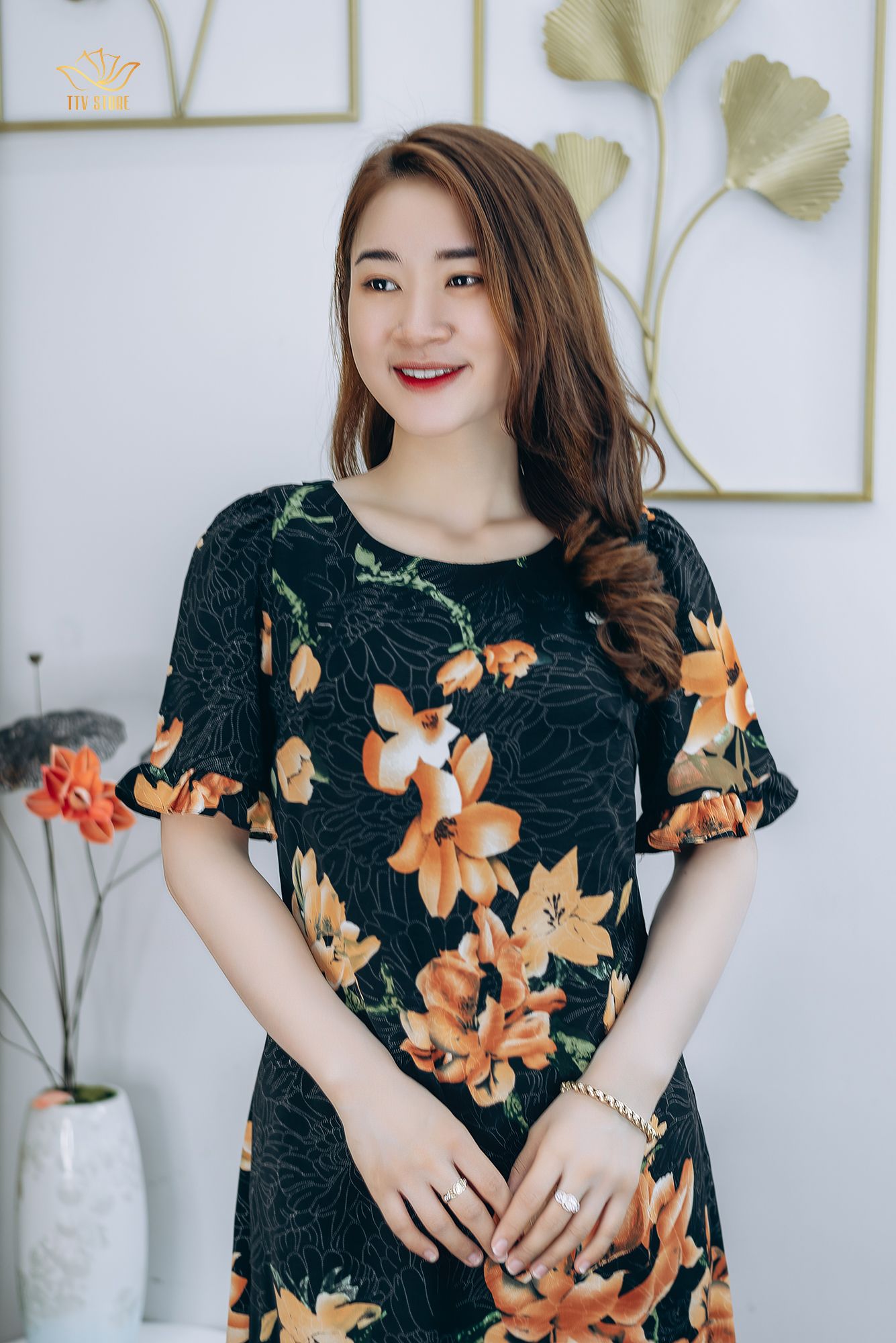 Đầm suông - Cổ tròn tay bèo - CT - Đen hoa cam - TTV1273