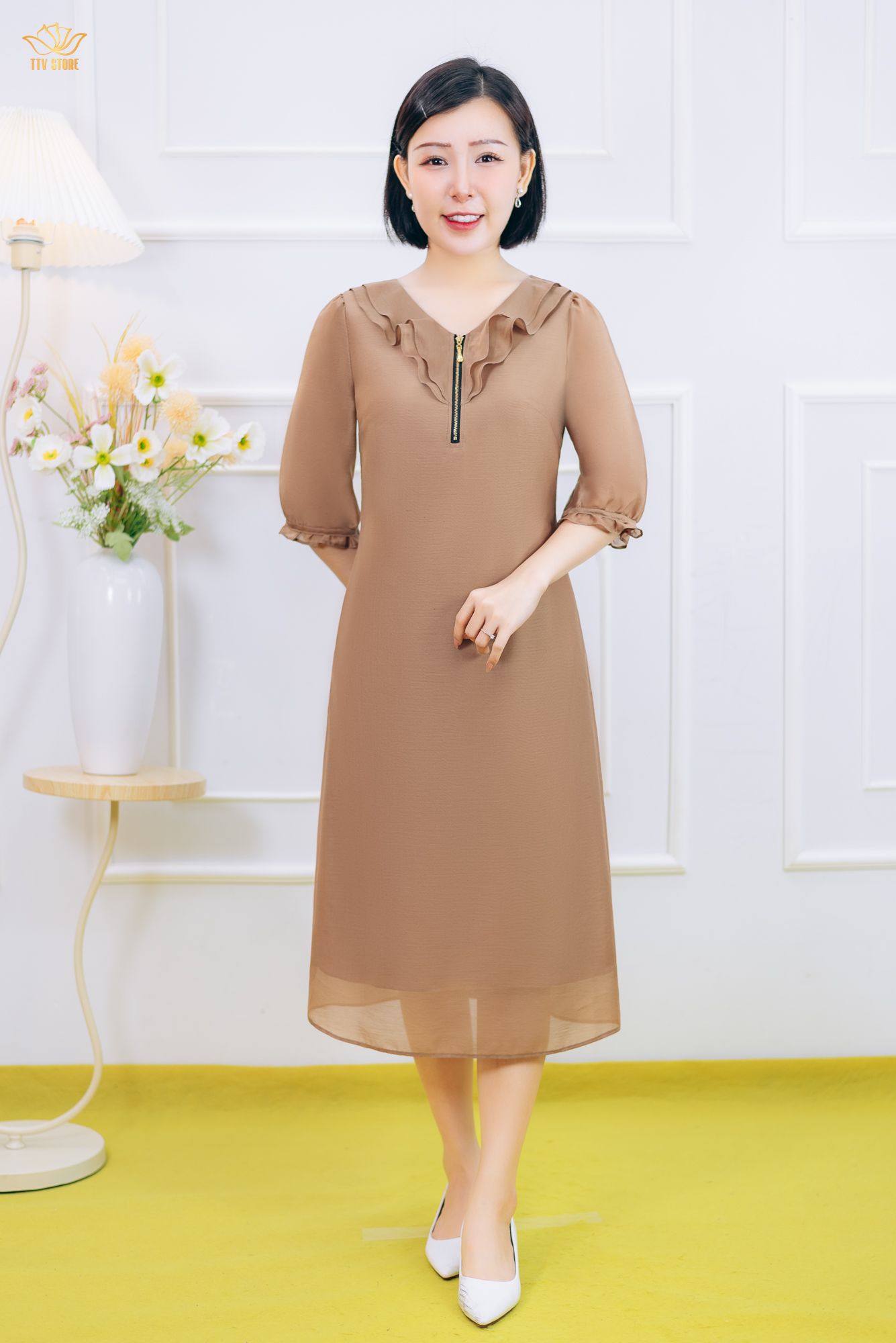 Đầm suông - Cổ tim bèo dây kéo tay lỡ - CV - Nâu tây - TTV1876