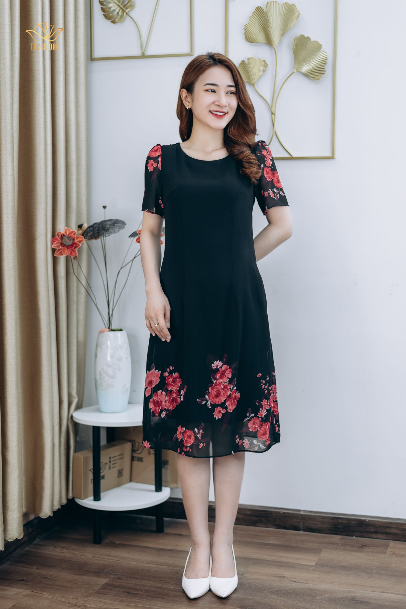 Đầm suông - Cổ tròn tay ngắn - CD - Đen hoa đỏ - TTV1275