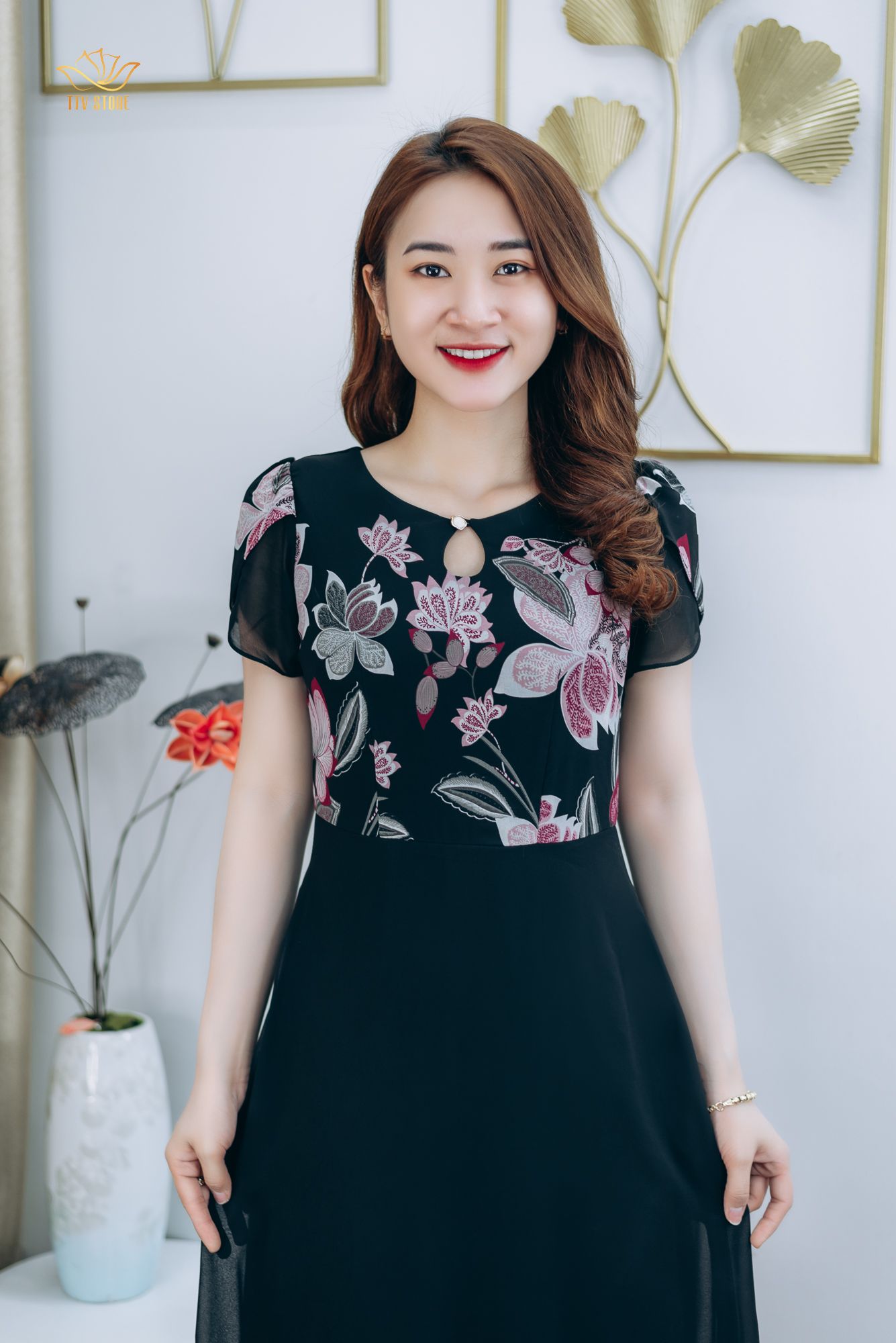 Đầm xoè - Cổ tròn kết nút - CD - Đen hoa - TTV1276