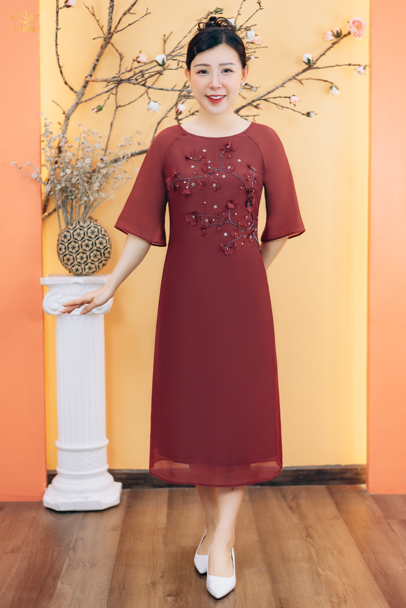 Đầm suông - Cổ tròn kết hoa đính cườm ngọc tay lỡ - CD - Đỏ đô - TTV1875
