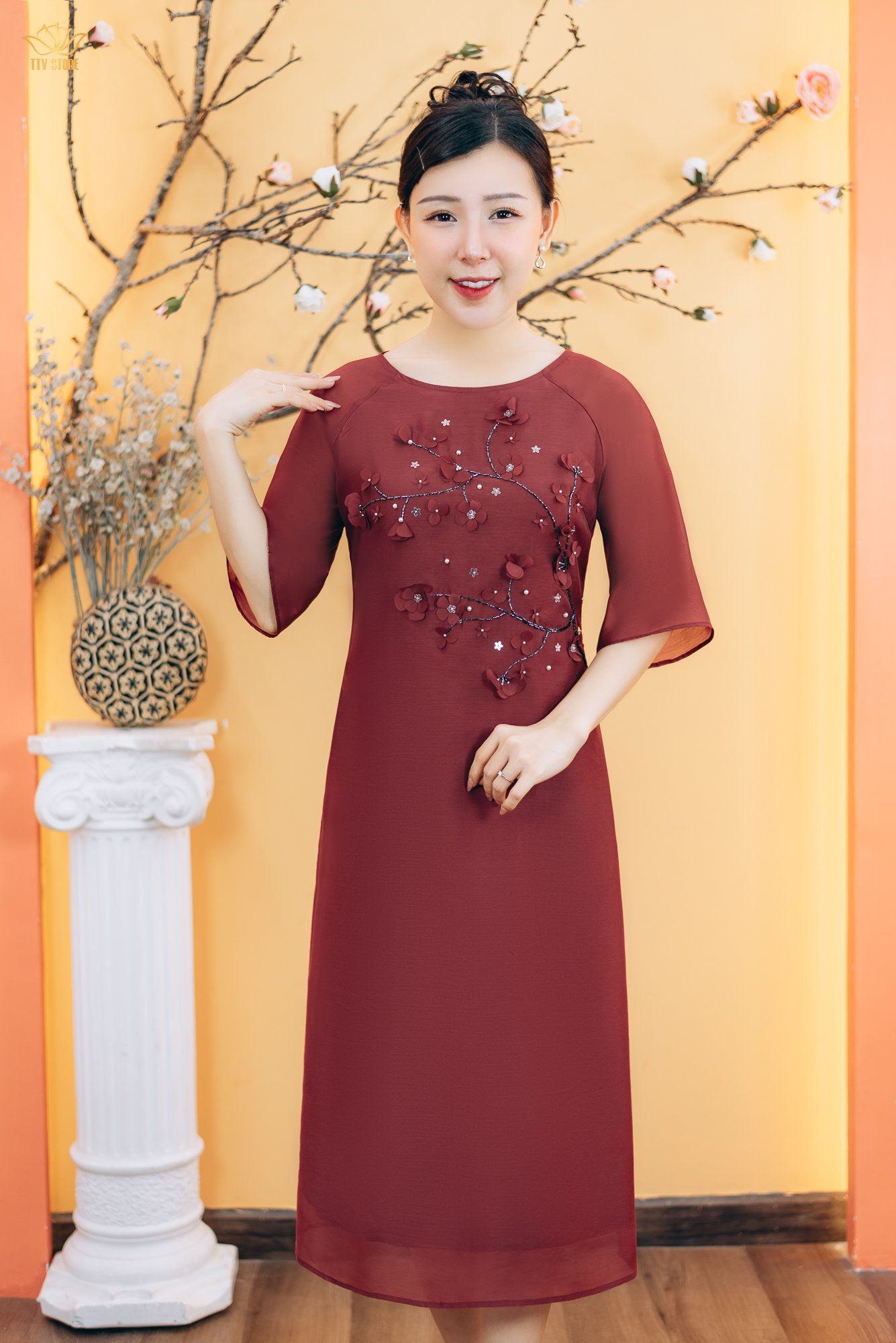 Đầm suông - Cổ tròn kết hoa đính cườm ngọc tay lỡ - CD - Đỏ đô - TTV1875