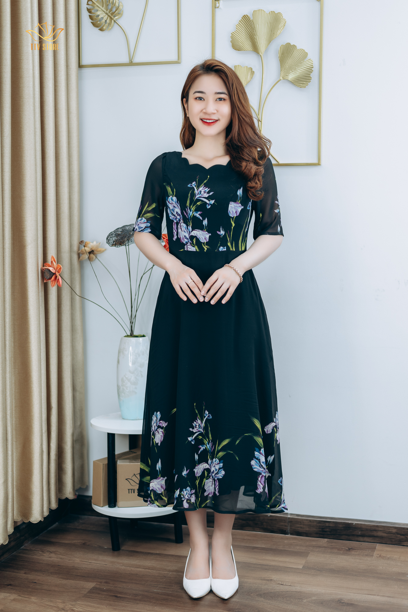 Đầm xòe - Cổ sóng nước tay lỡ - CV - Đen hoa tím - TTV1281