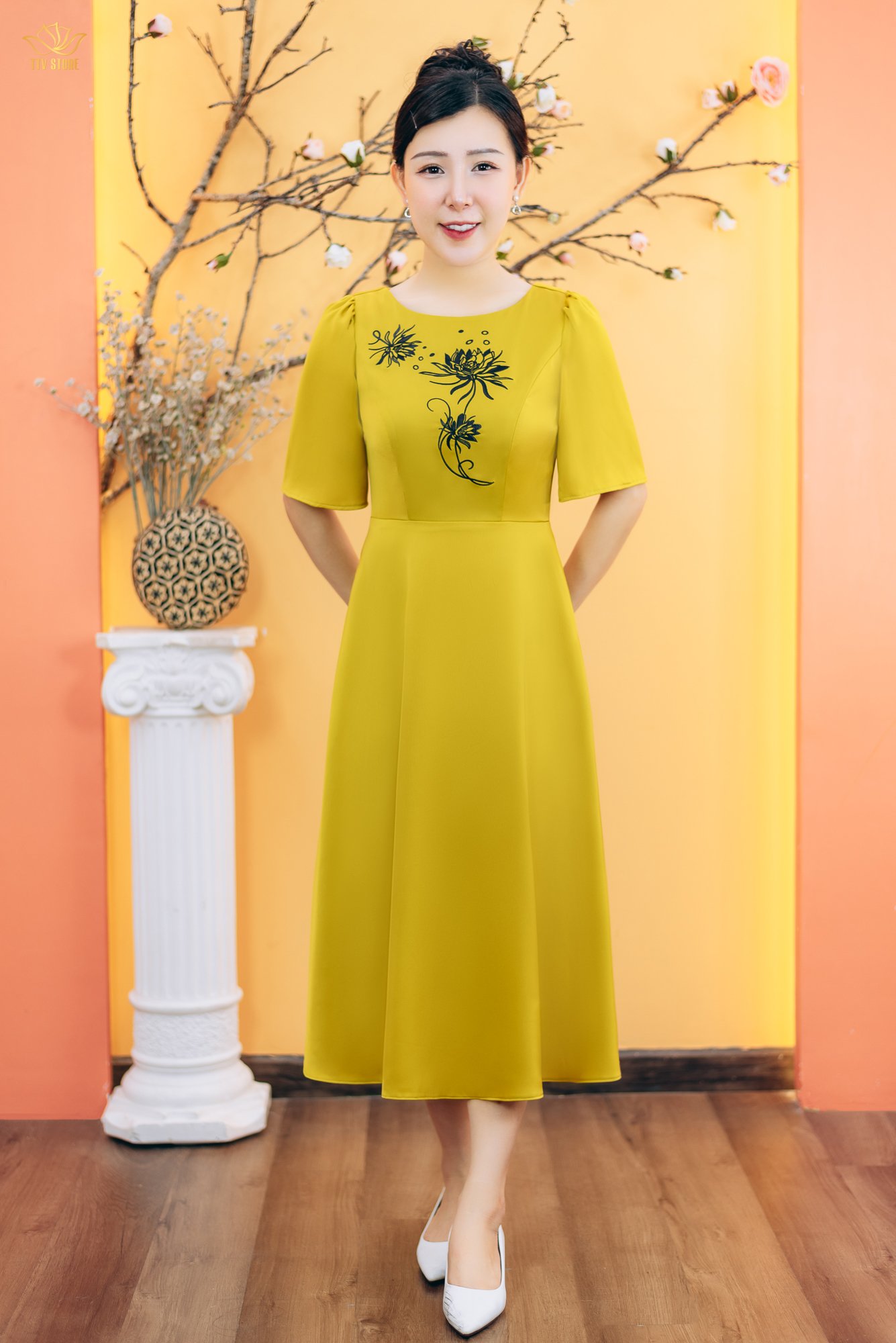 Đầm xòe - Cổ tròn thêu hoa tay loe - CT - Vàng chanh - TTV1887