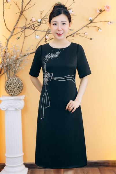 Đầm suông - Cổ tròn ép đá tay ngắn  - CT - Đen - TTV1880
