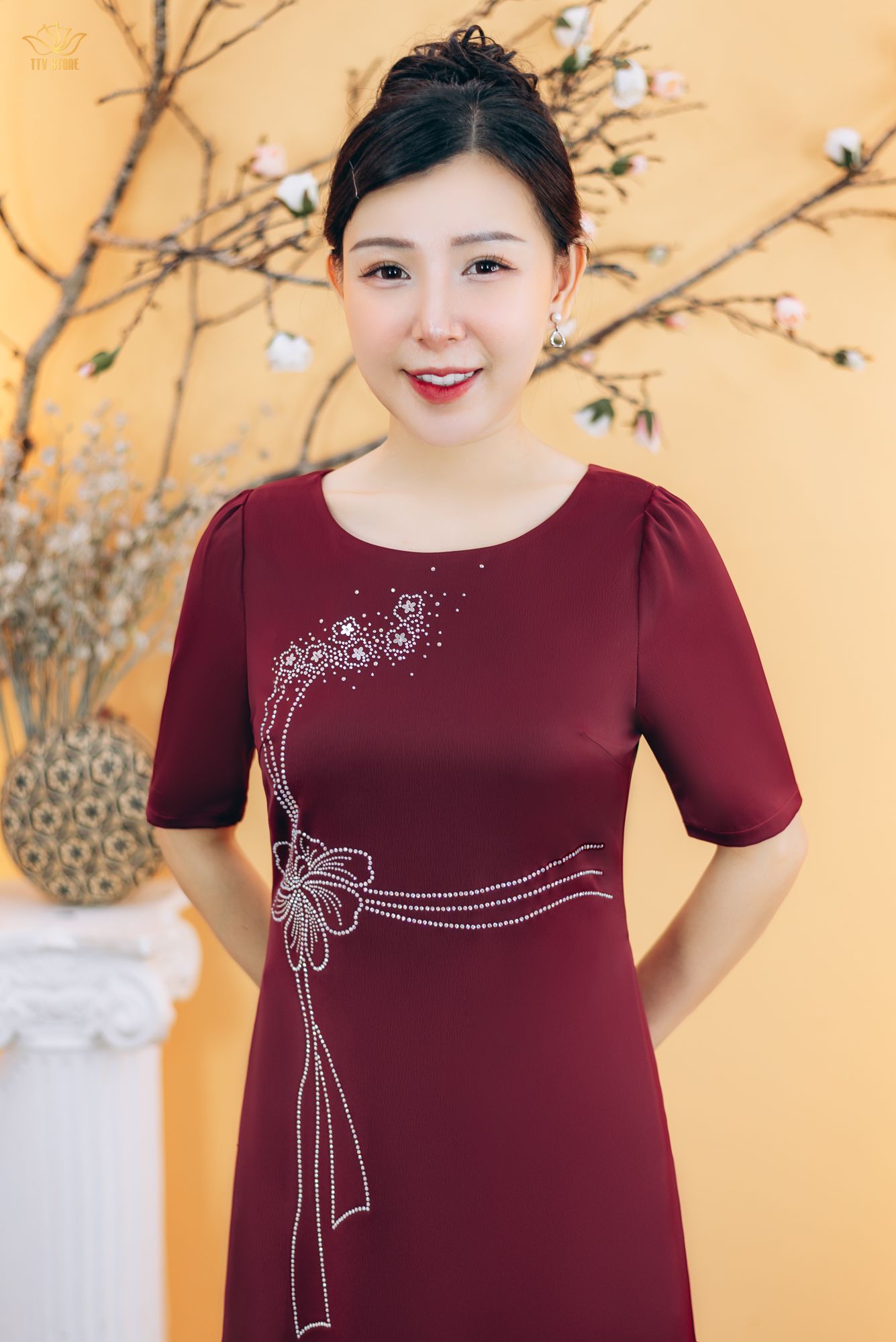 Đầm suông - Cổ tròn ép đá tay ngắn - CT - Đỏ đô - TTV1880